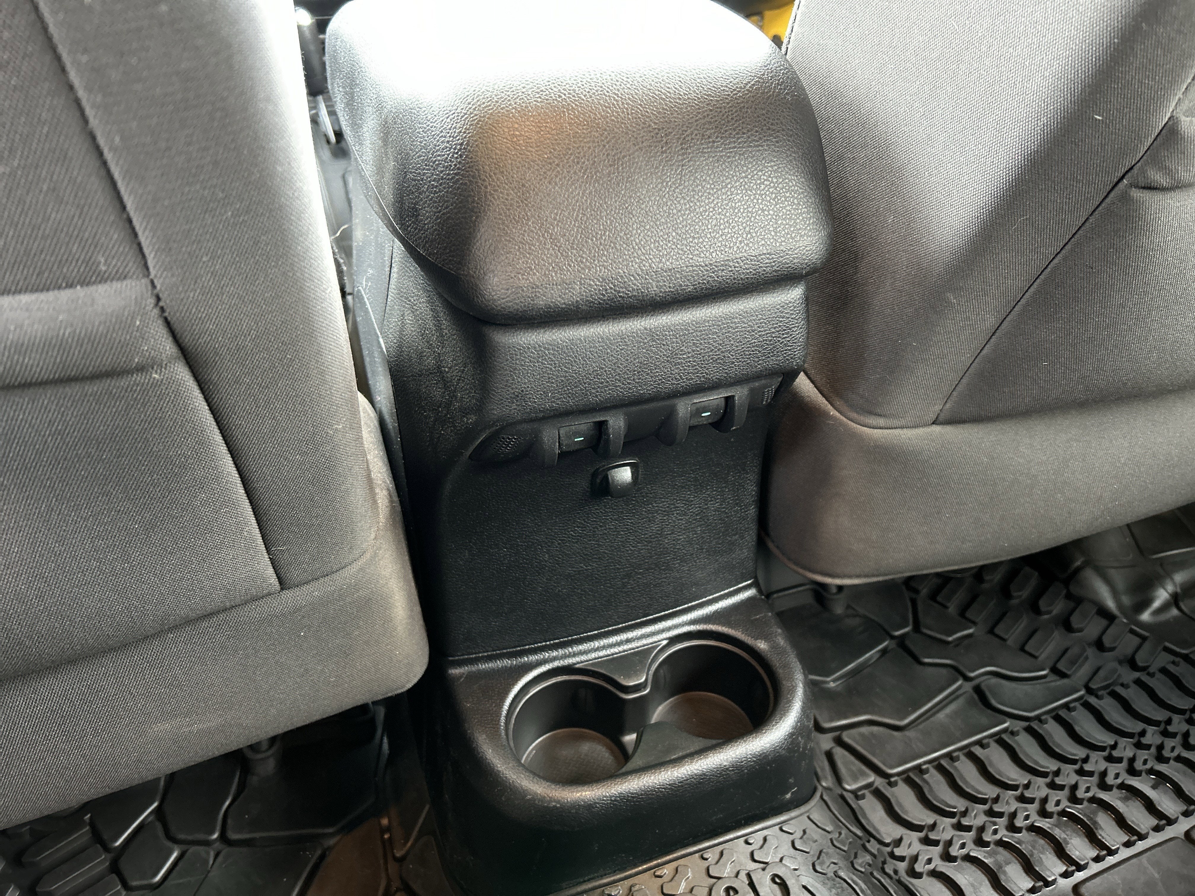 2015 Jeep WRANGLER UNL WILLY'S