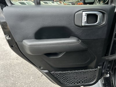 2018 Jeep WRANGLER UNL SAHARA