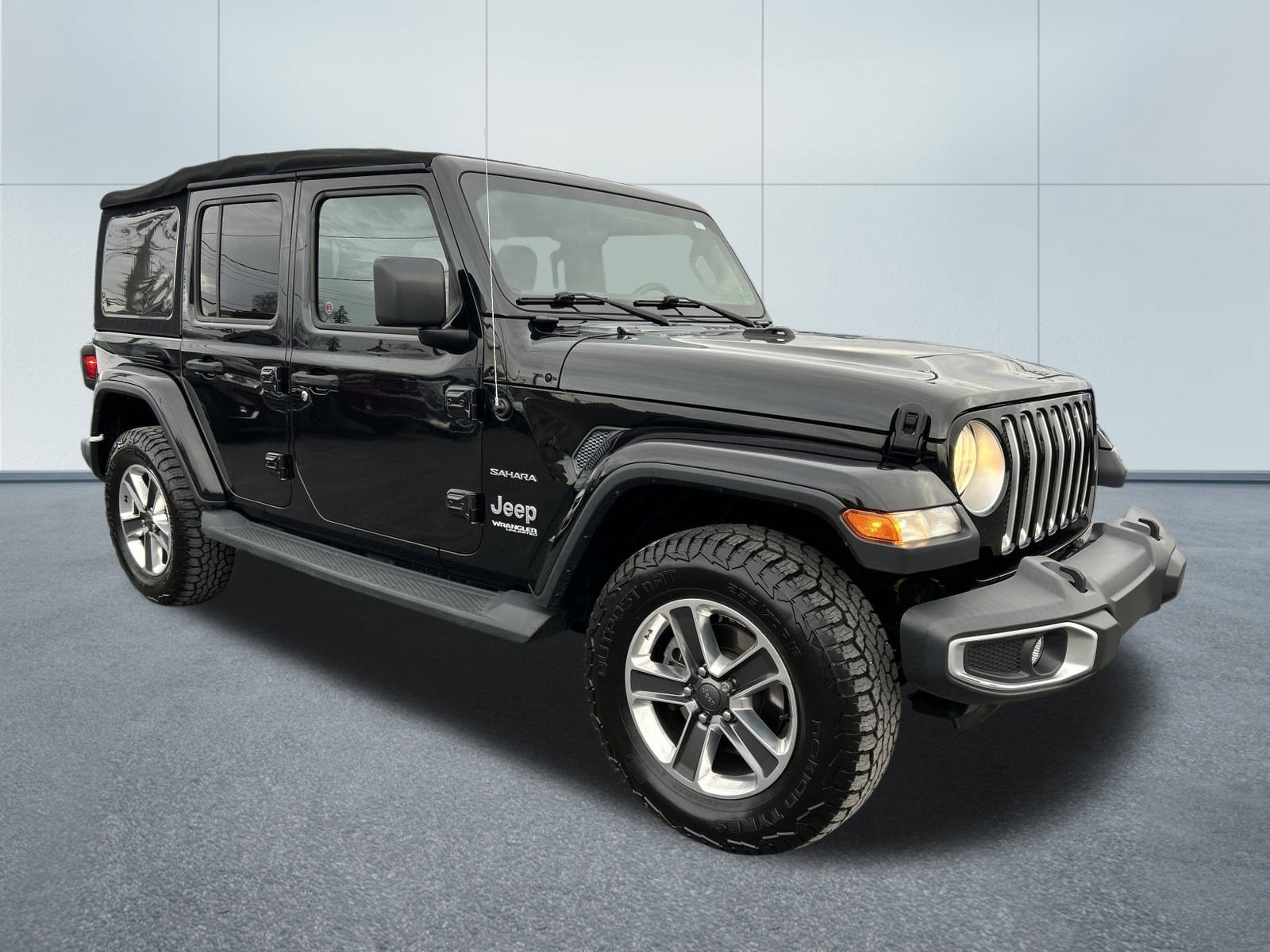 2018 Jeep WRANGLER UNL SAHARA