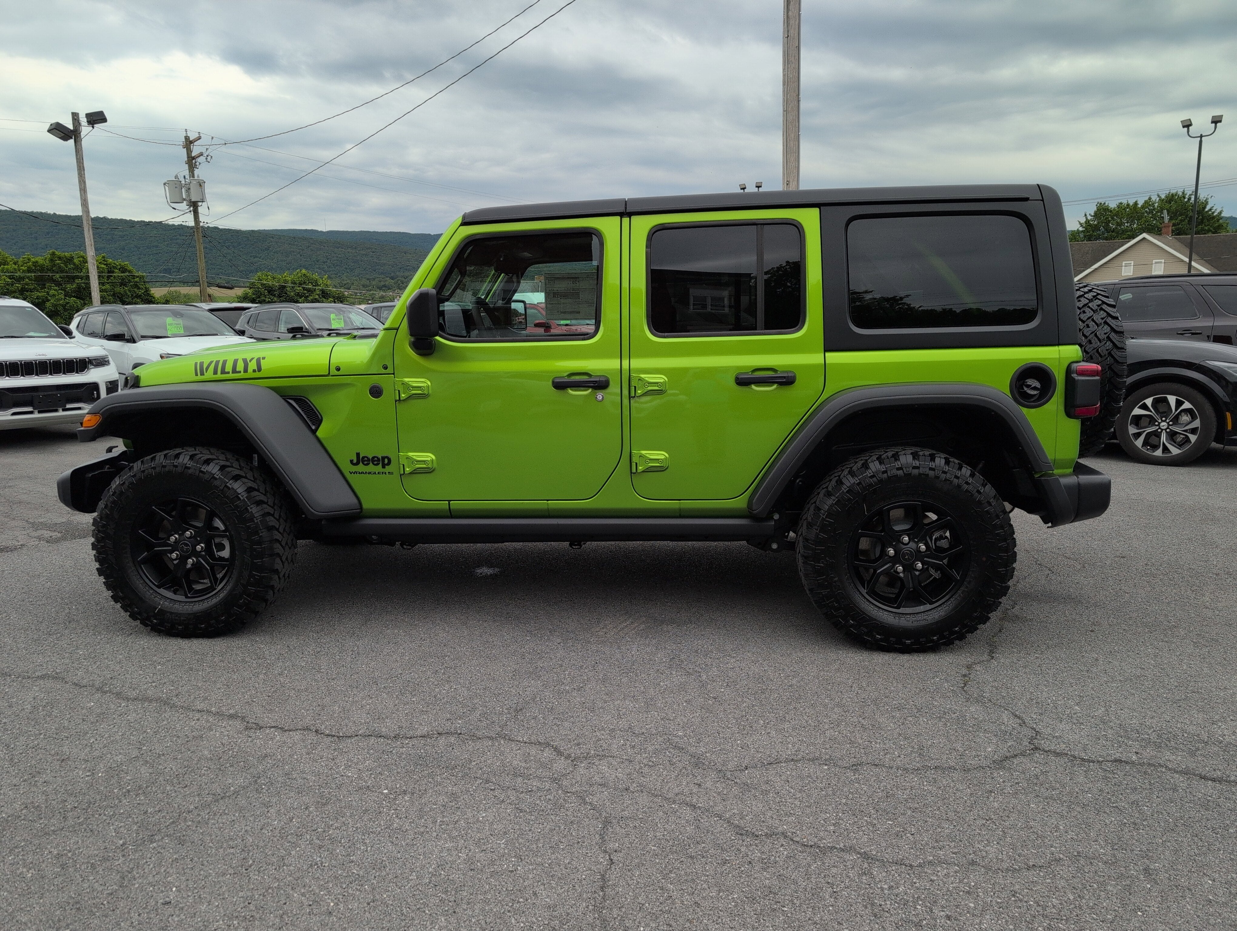2025 Jeep Wrangler Willys