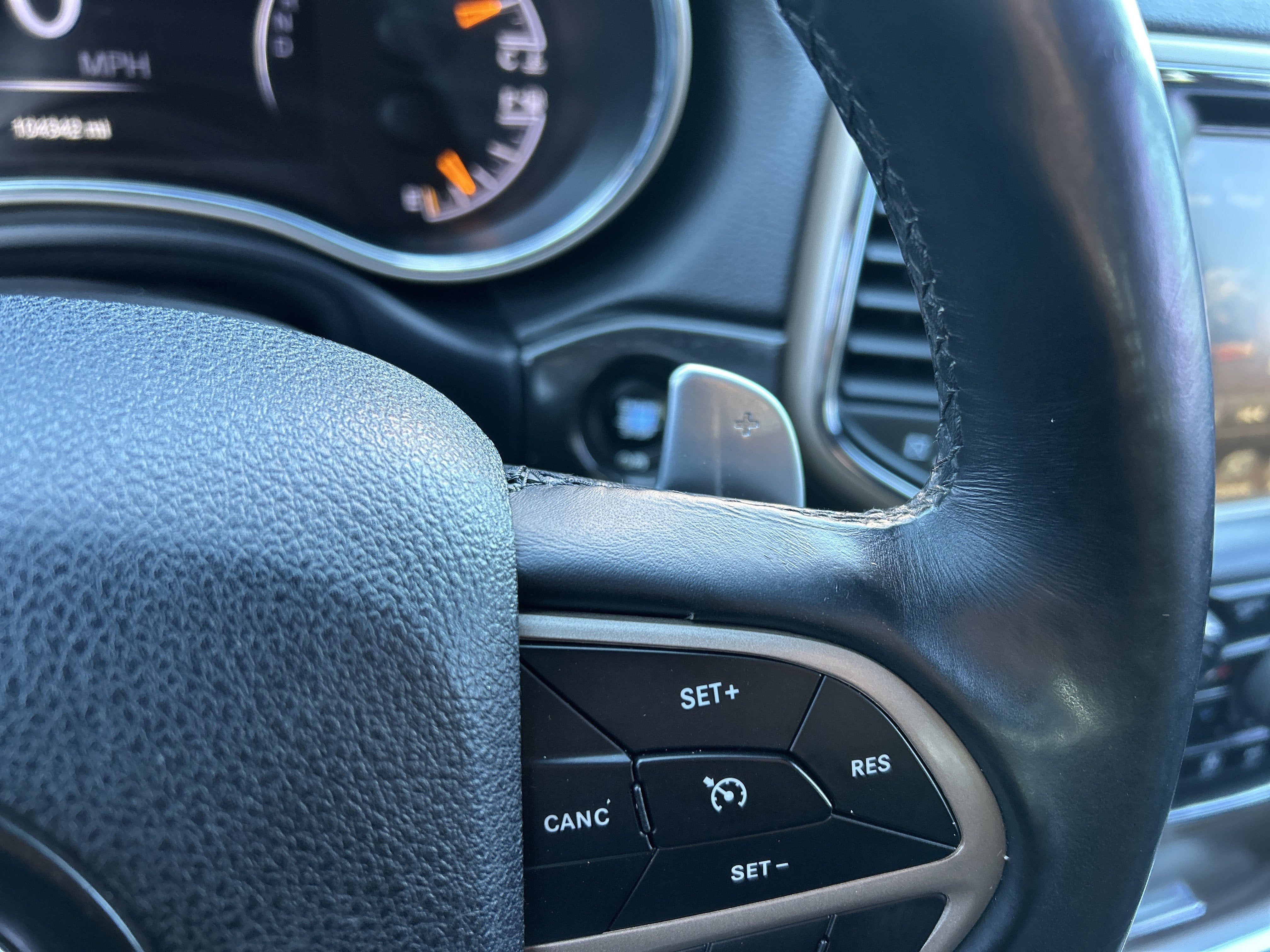 2017 Jeep GRAND CHEROKEE LAREDO