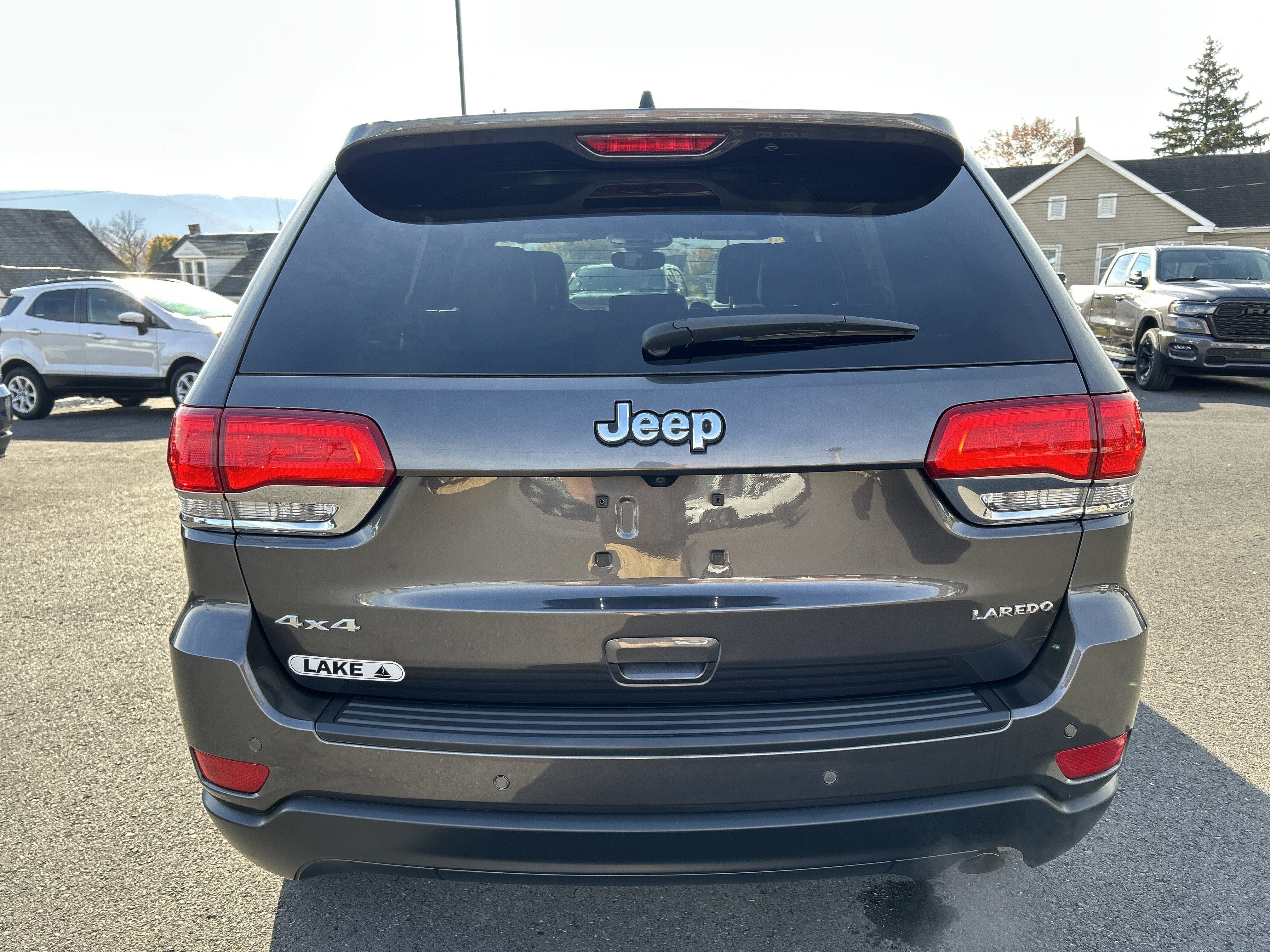 2019 Jeep GRAND CHEROKEE LAREDO E