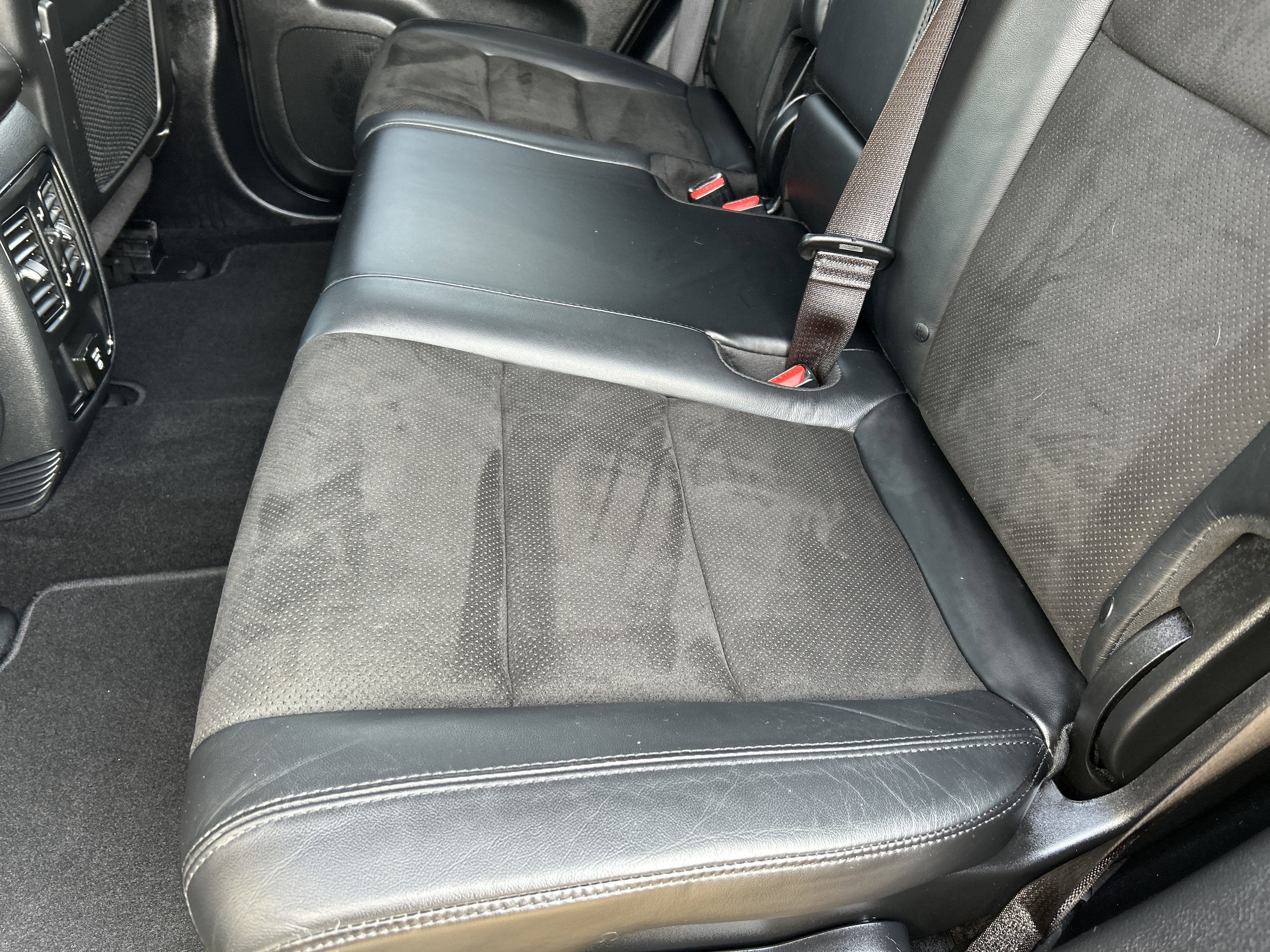 2019 Jeep GRAND CHEROKEE LAREDO E