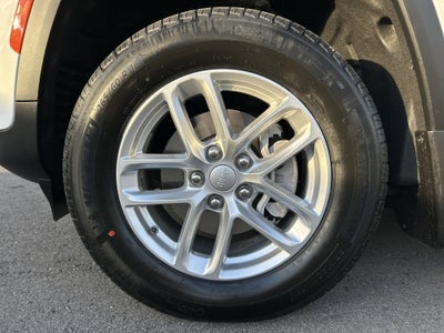 2025 Jeep Grand Cherokee Base