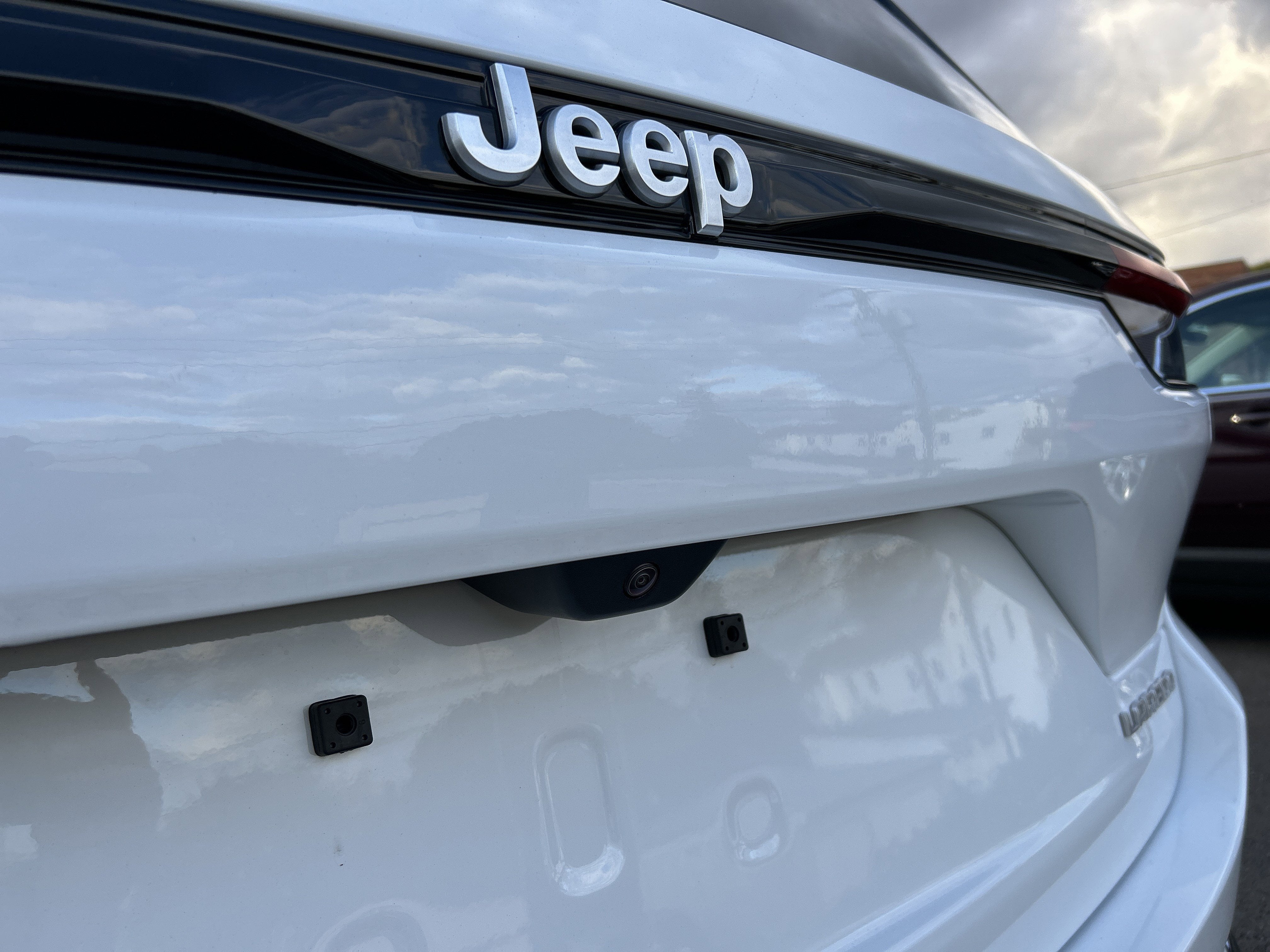 2025 Jeep Grand Cherokee Base