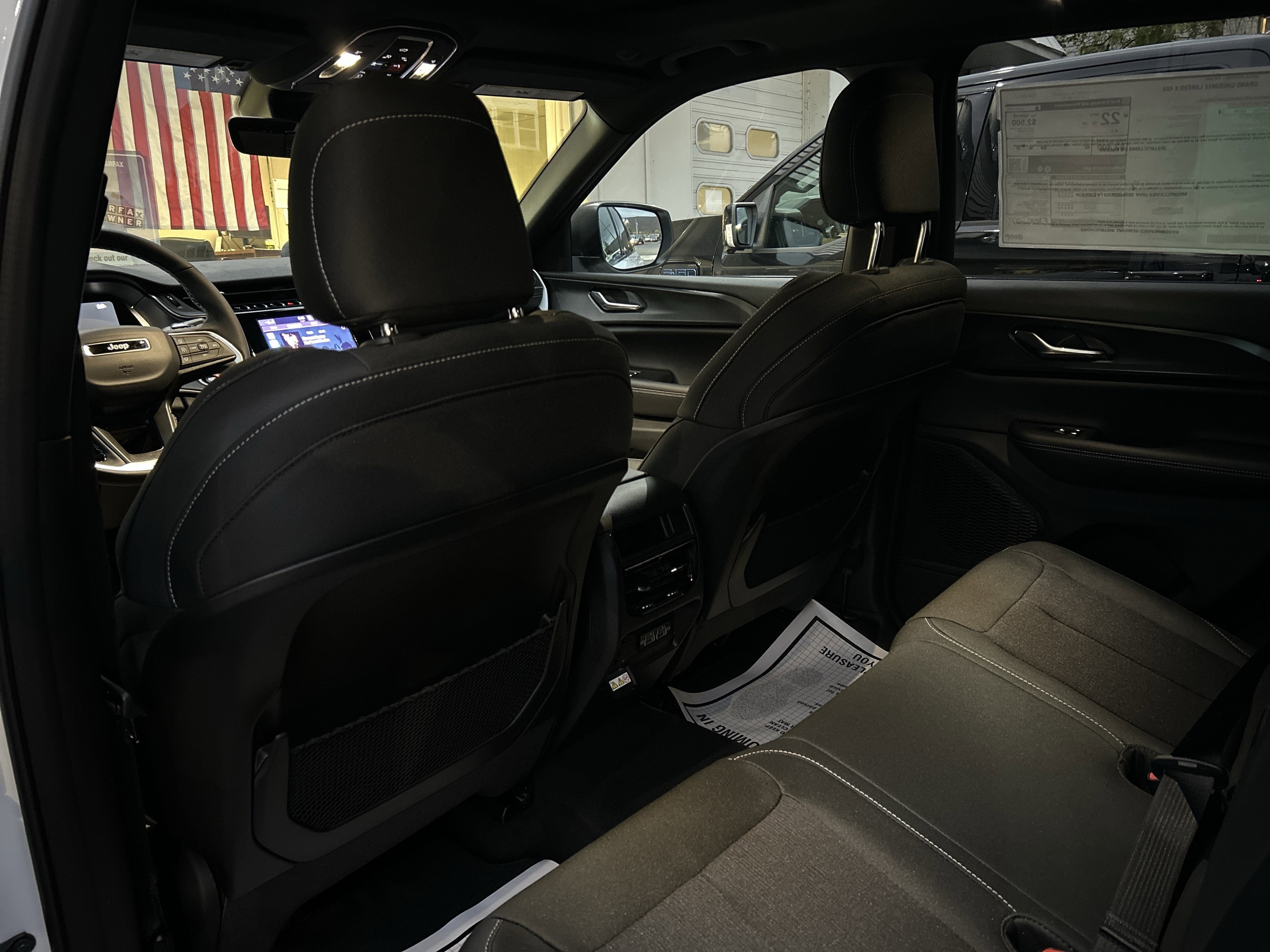 2025 Jeep Grand Cherokee Base