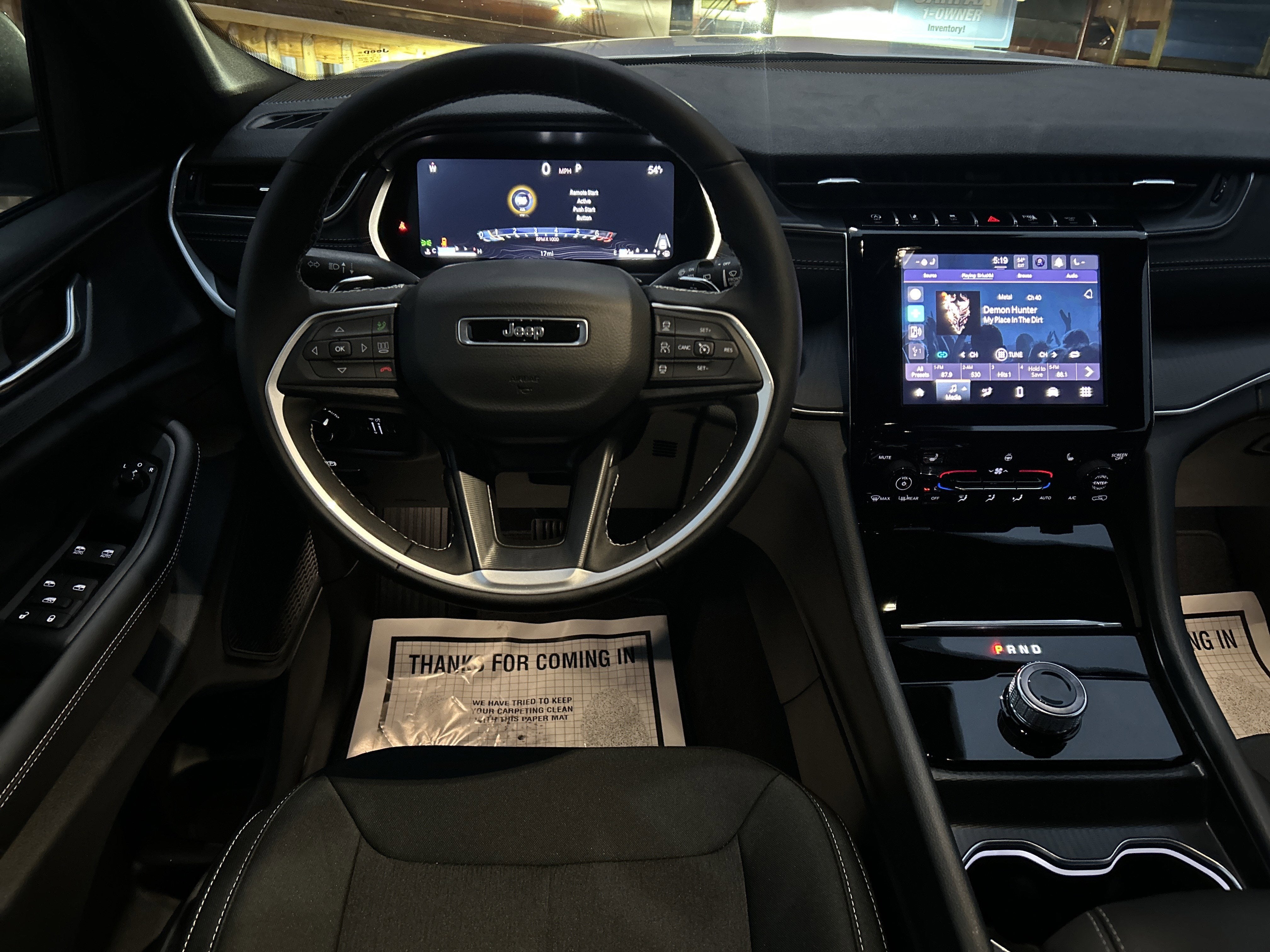 2025 Jeep Grand Cherokee Base