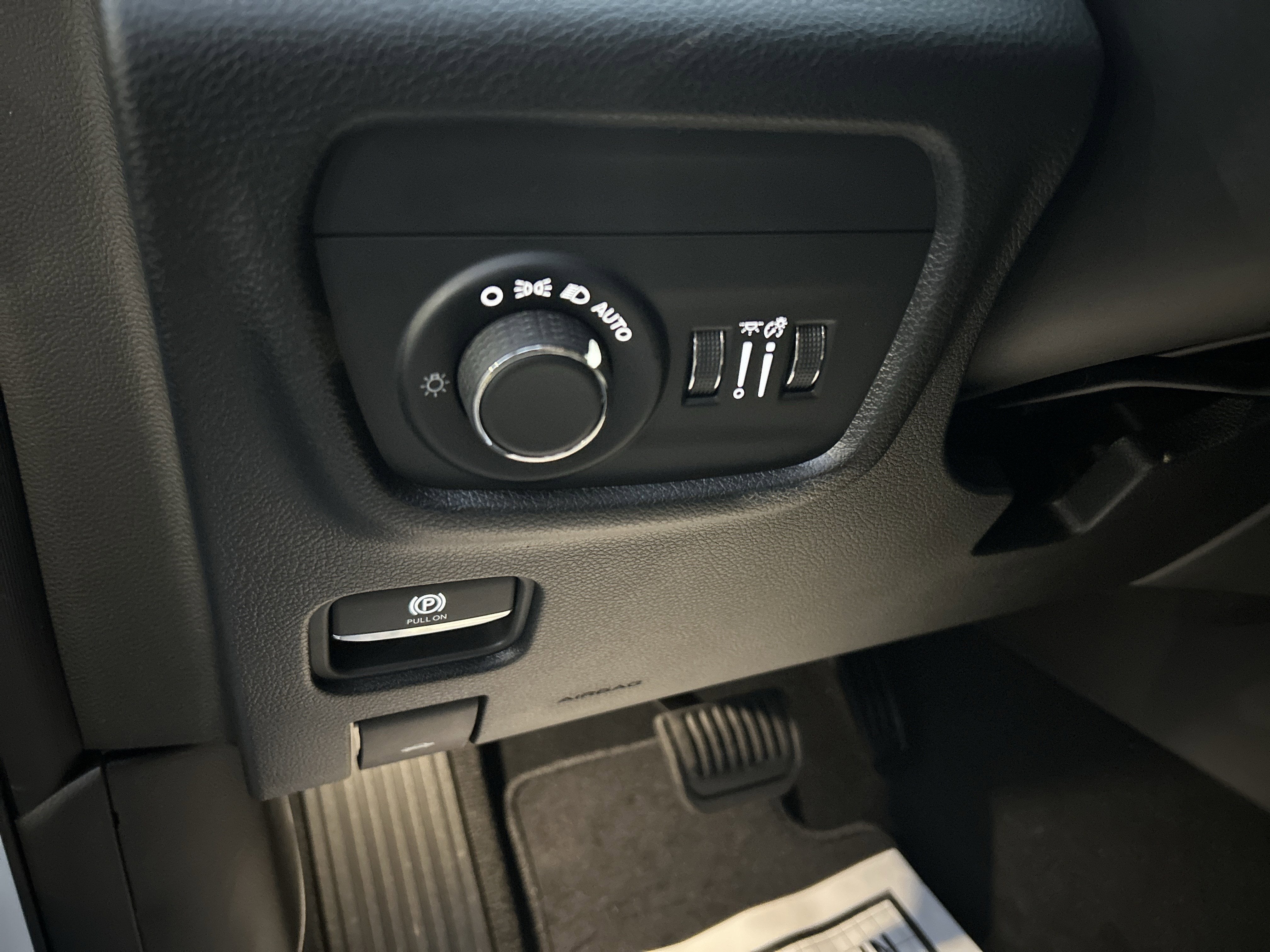 2025 Jeep Grand Cherokee Base