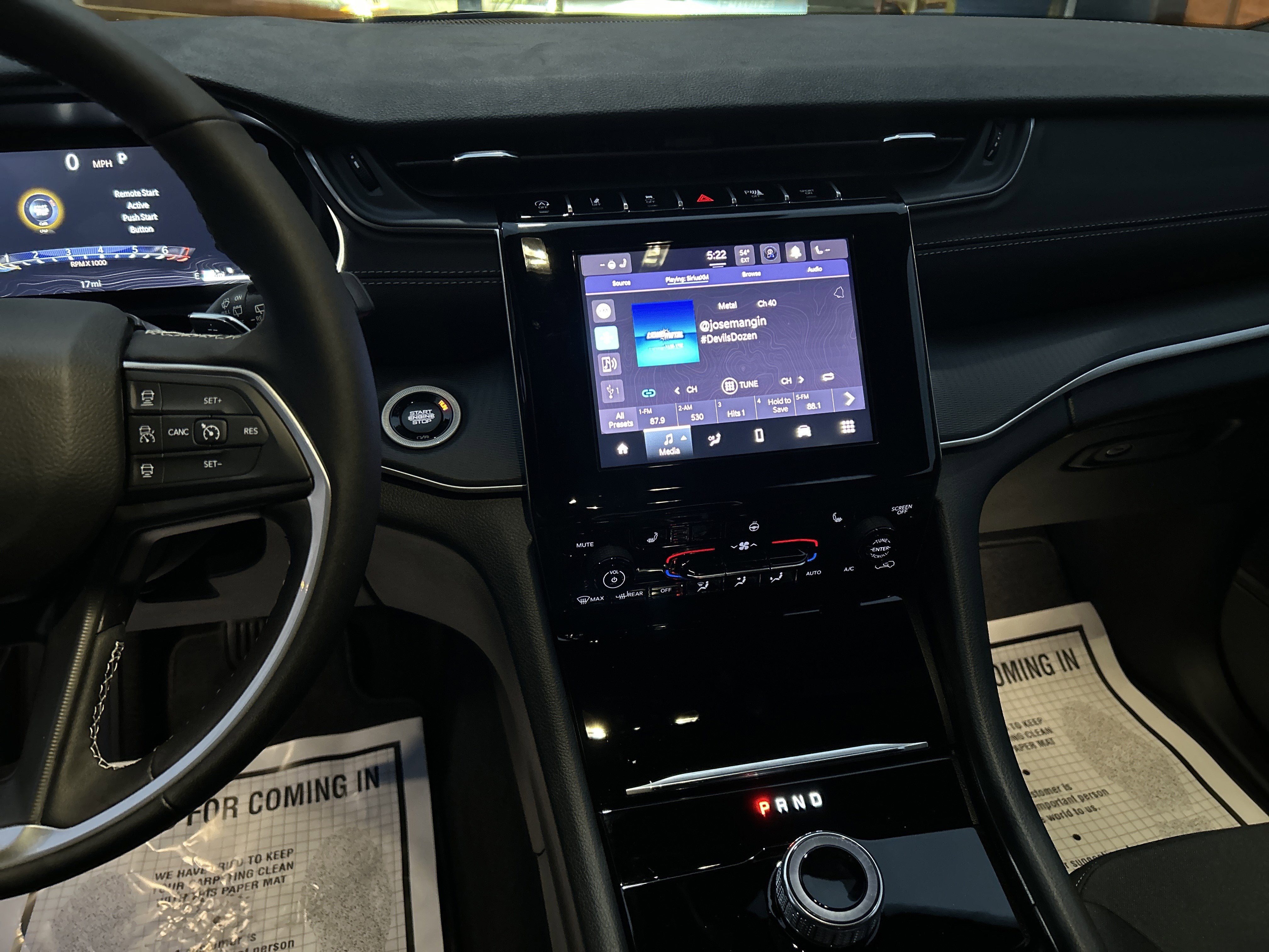 2025 Jeep Grand Cherokee Base