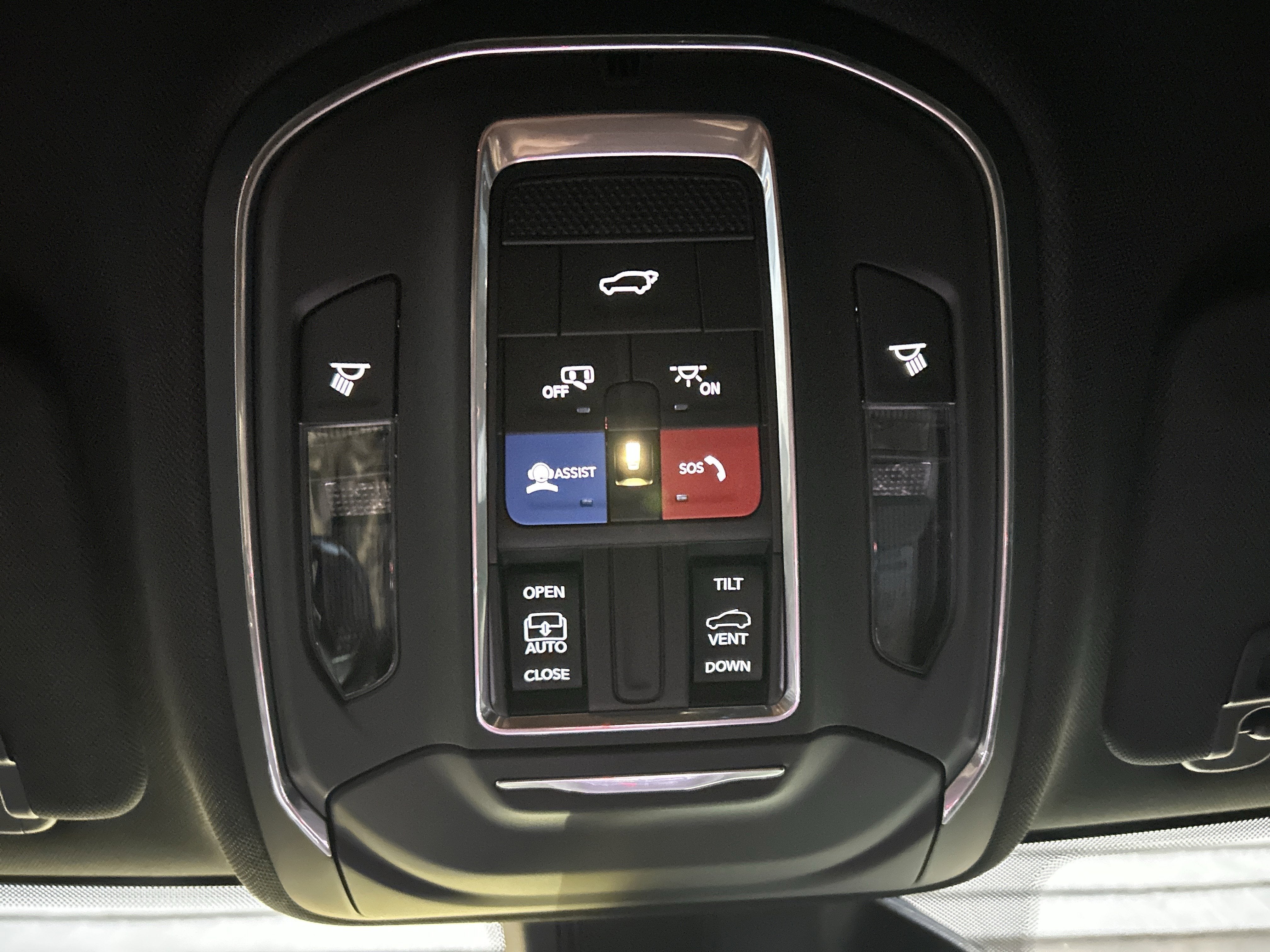 2025 Jeep Grand Cherokee Base