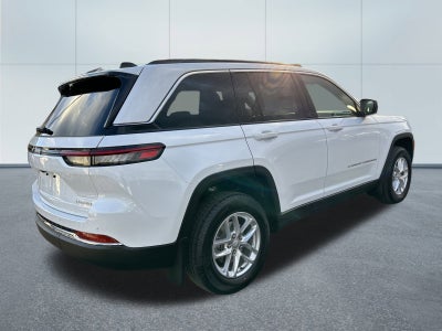 2025 Jeep Grand Cherokee Base