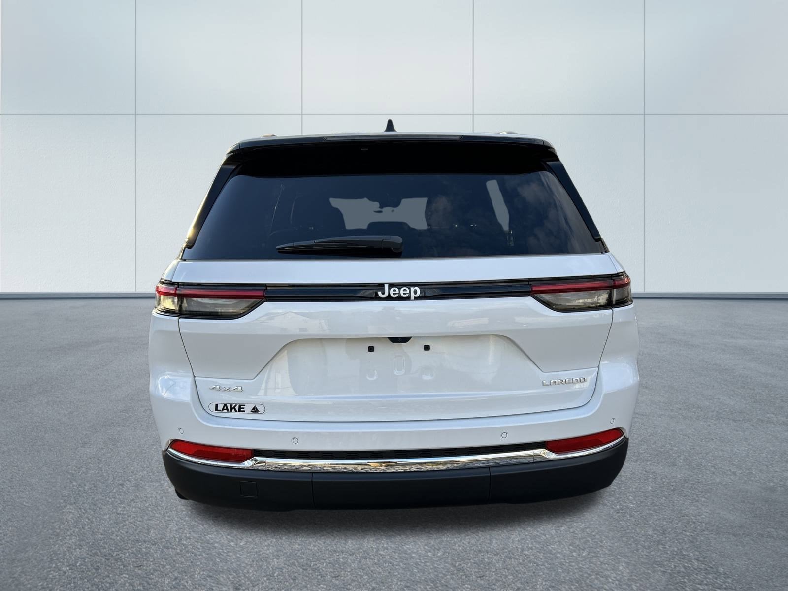 2025 Jeep Grand Cherokee Base