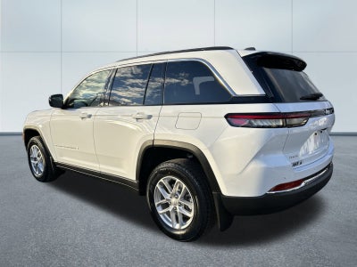 2025 Jeep Grand Cherokee Base