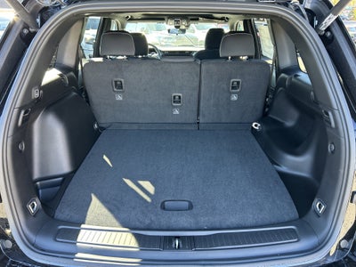 2025 Jeep Grand Cherokee Base