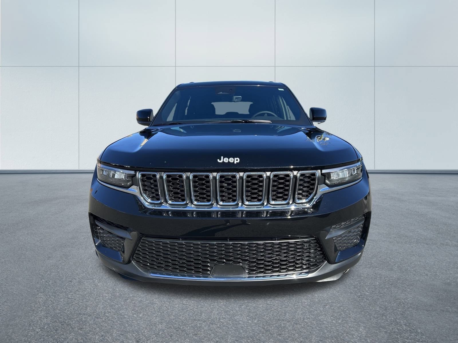 2025 Jeep Grand Cherokee Base