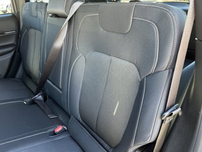 2025 Jeep Grand Cherokee Base