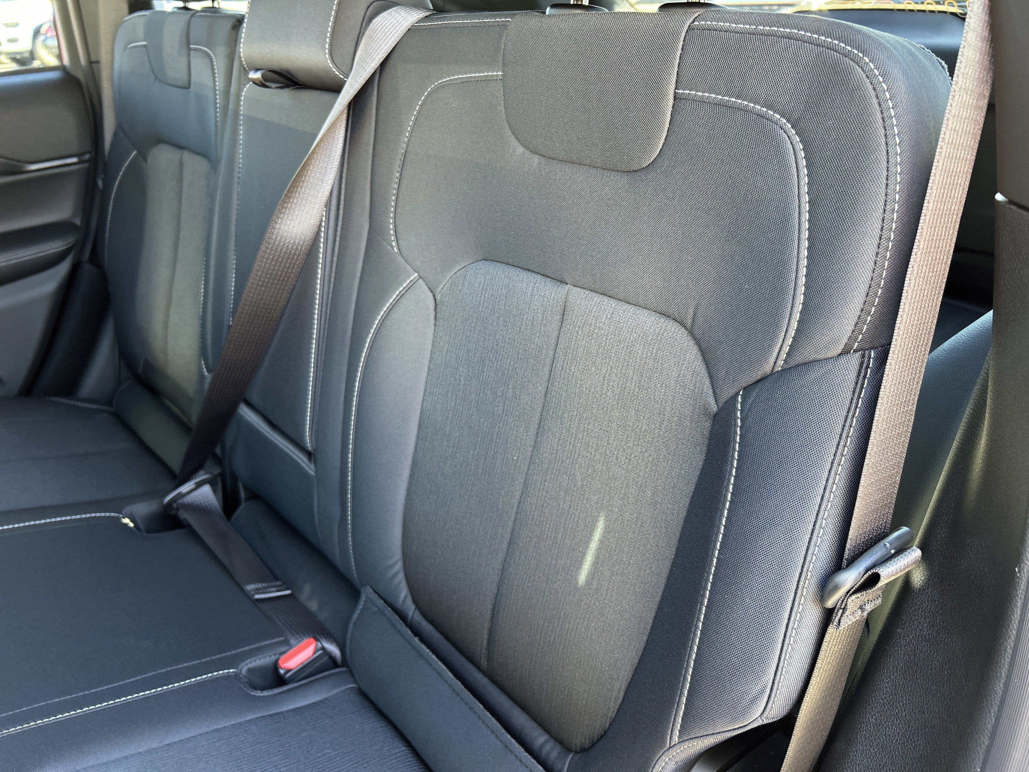 2025 Jeep Grand Cherokee Base