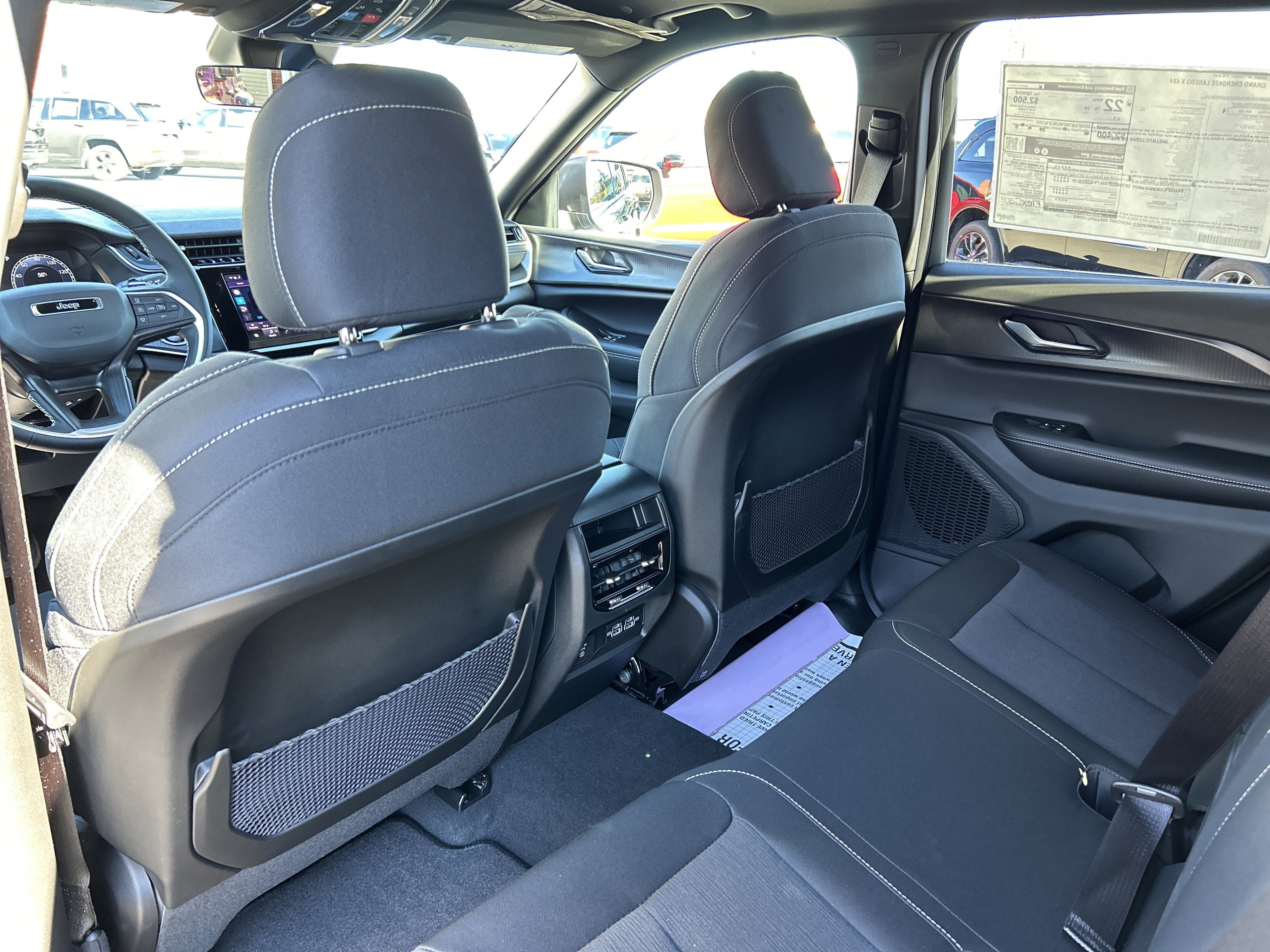 2025 Jeep Grand Cherokee Base