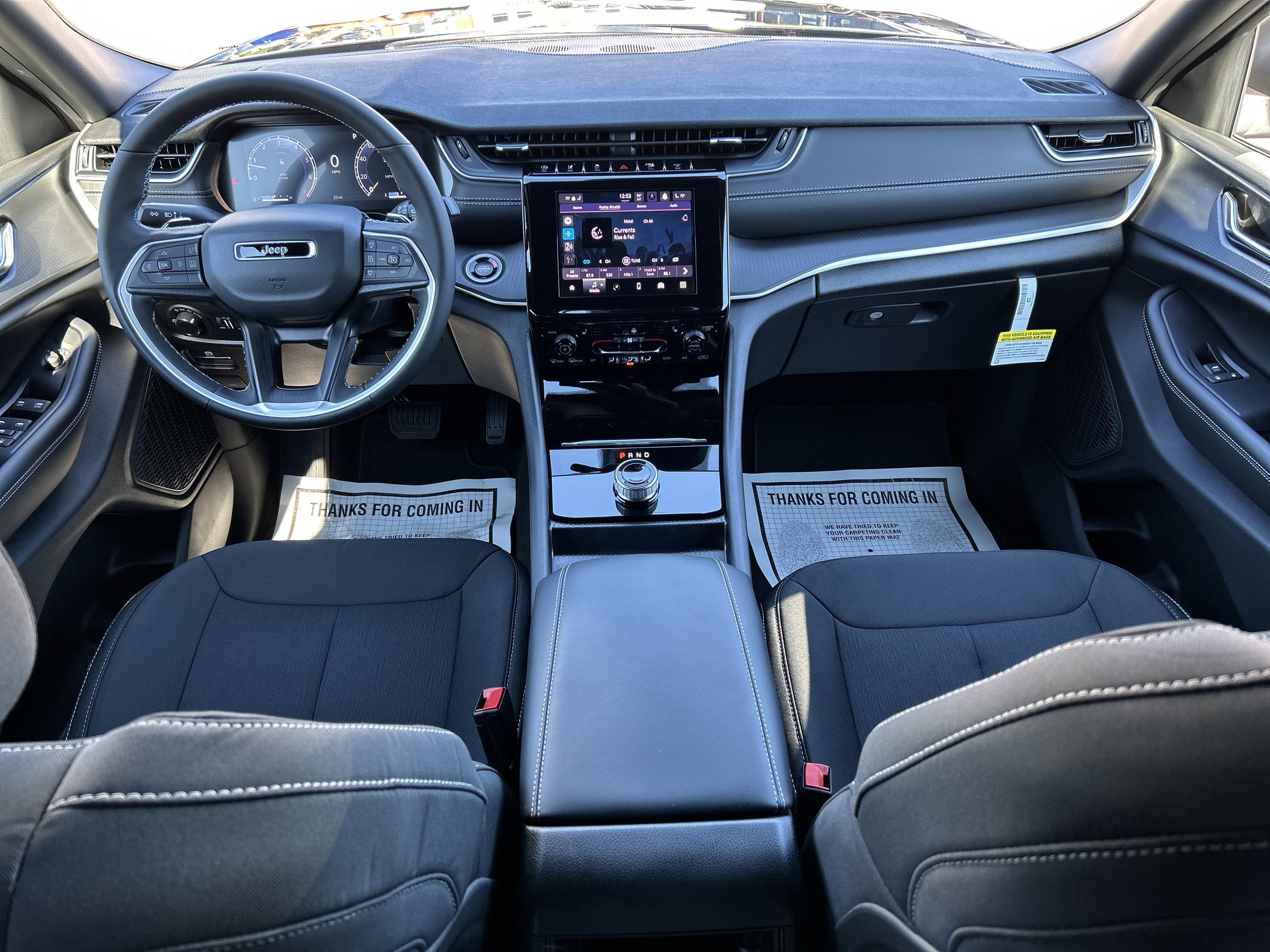 2025 Jeep Grand Cherokee Base