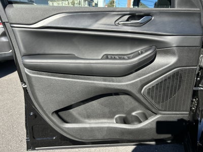 2025 Jeep Grand Cherokee Base