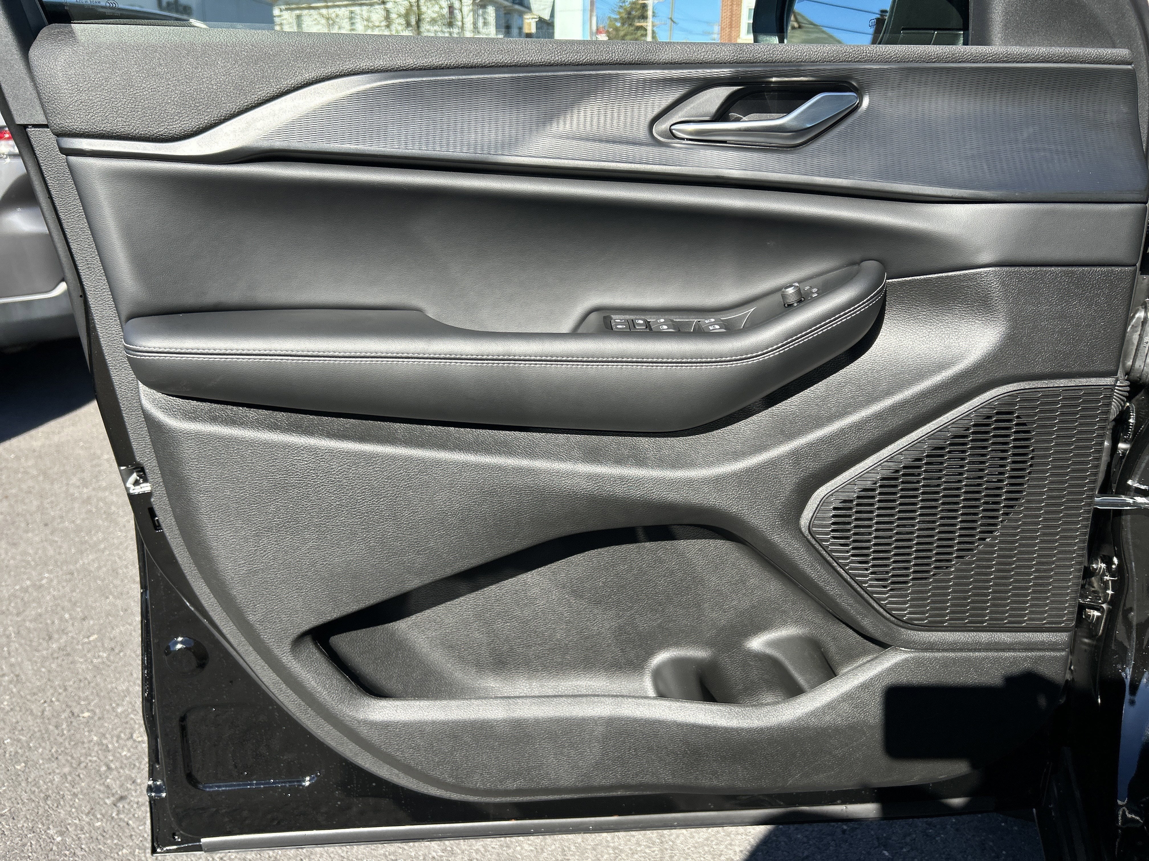 2025 Jeep Grand Cherokee Base