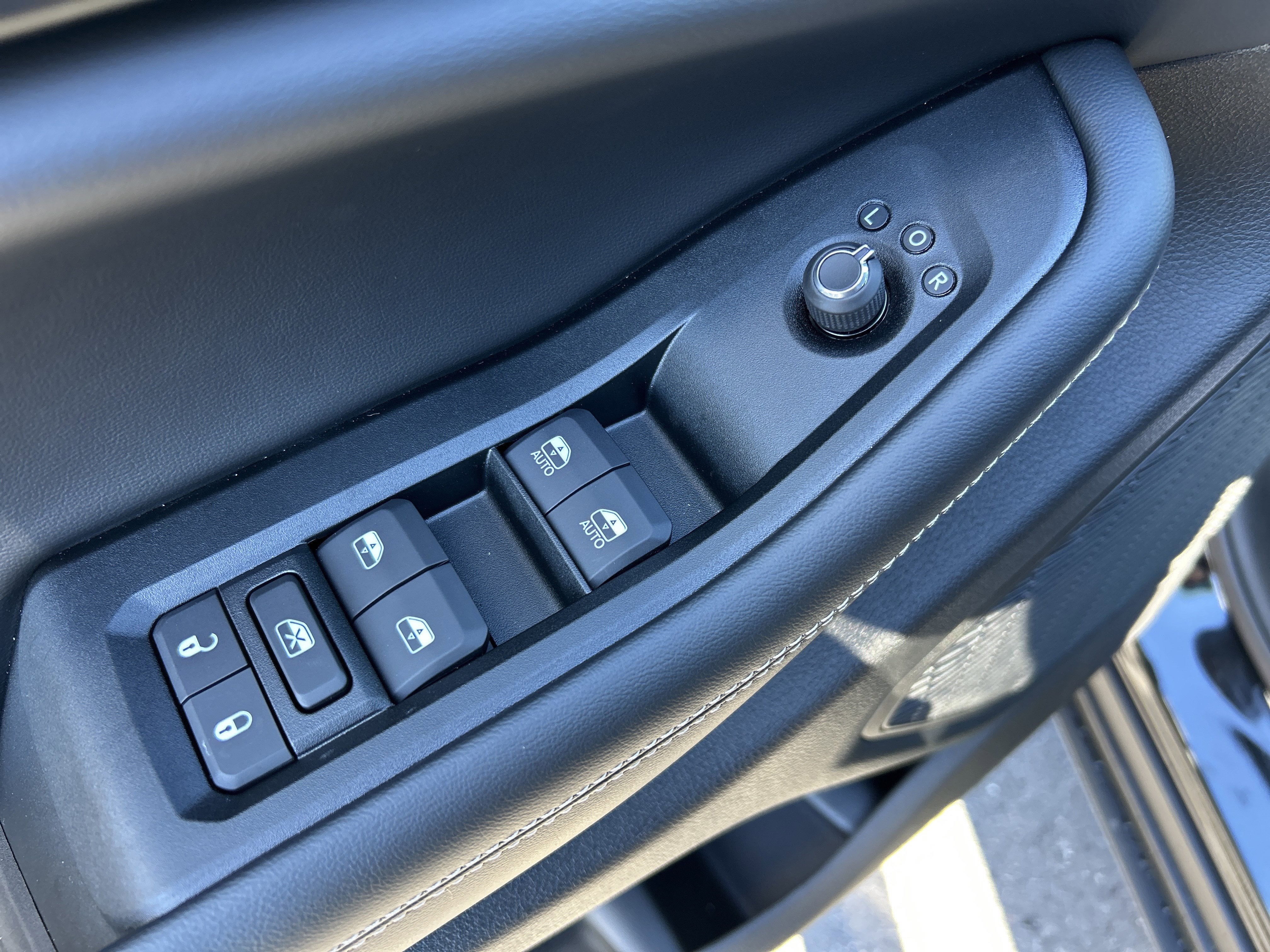 2025 Jeep Grand Cherokee Base