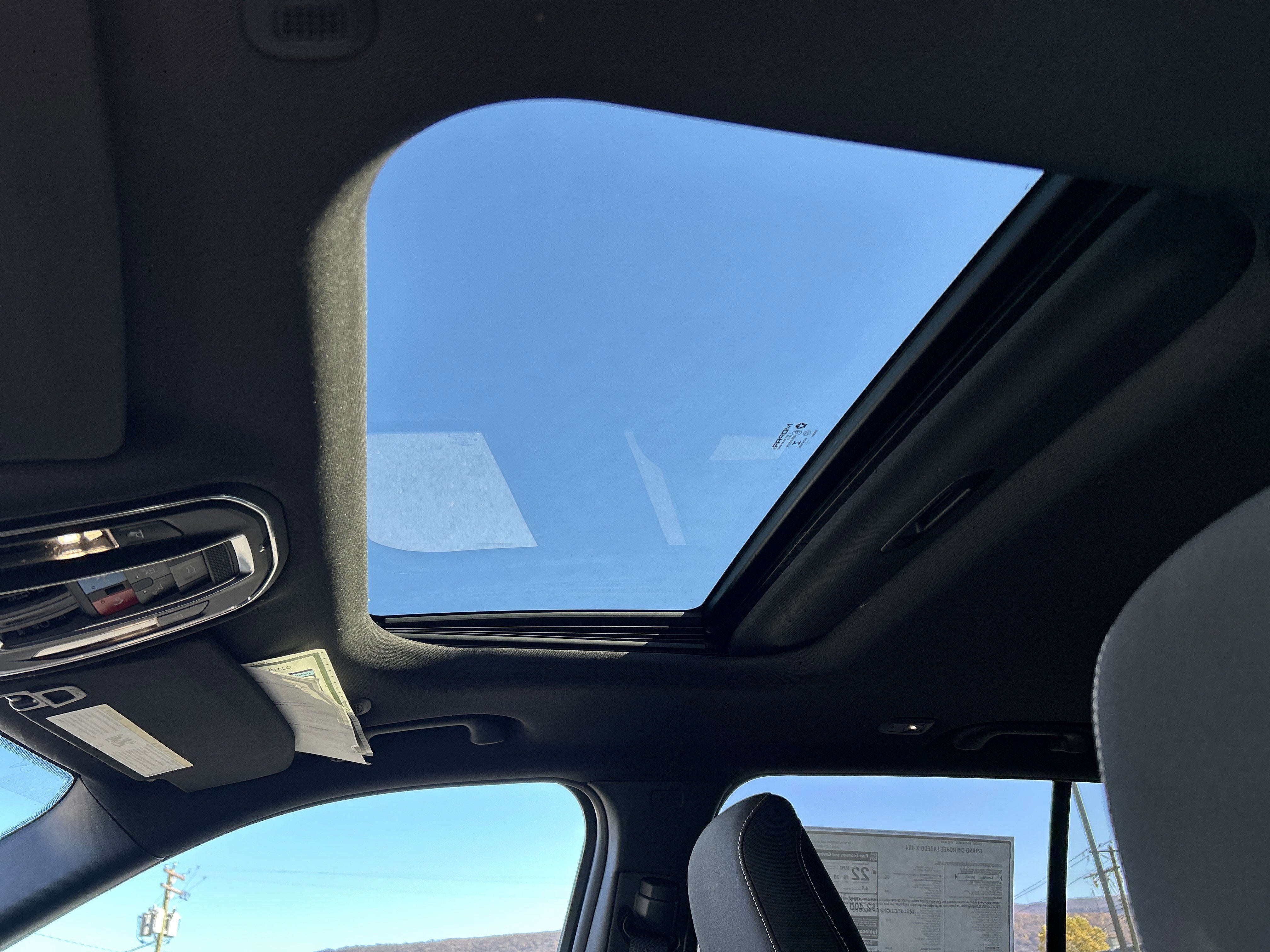 2025 Jeep Grand Cherokee Base