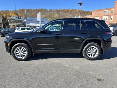 2025 Jeep Grand Cherokee Base