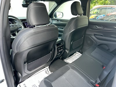 2026 Jeep Grand Cherokee Laredo