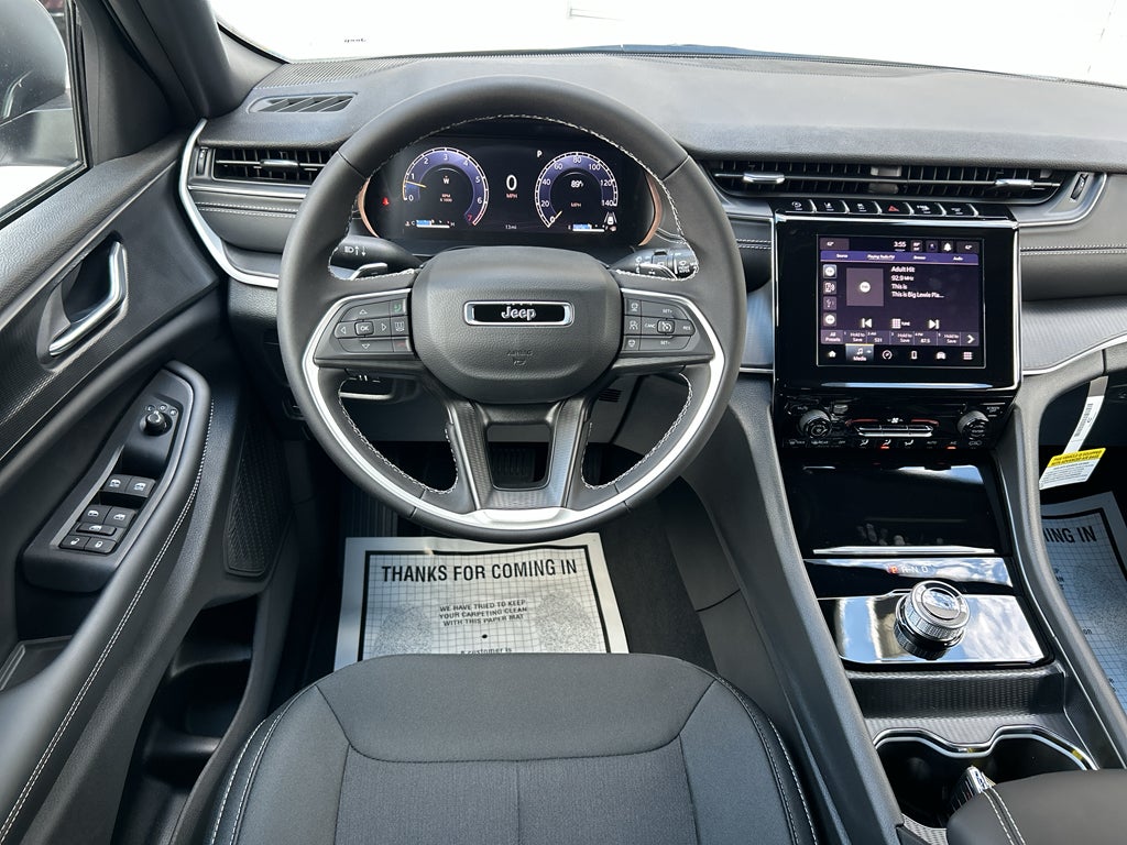 2026 Jeep Grand Cherokee Laredo