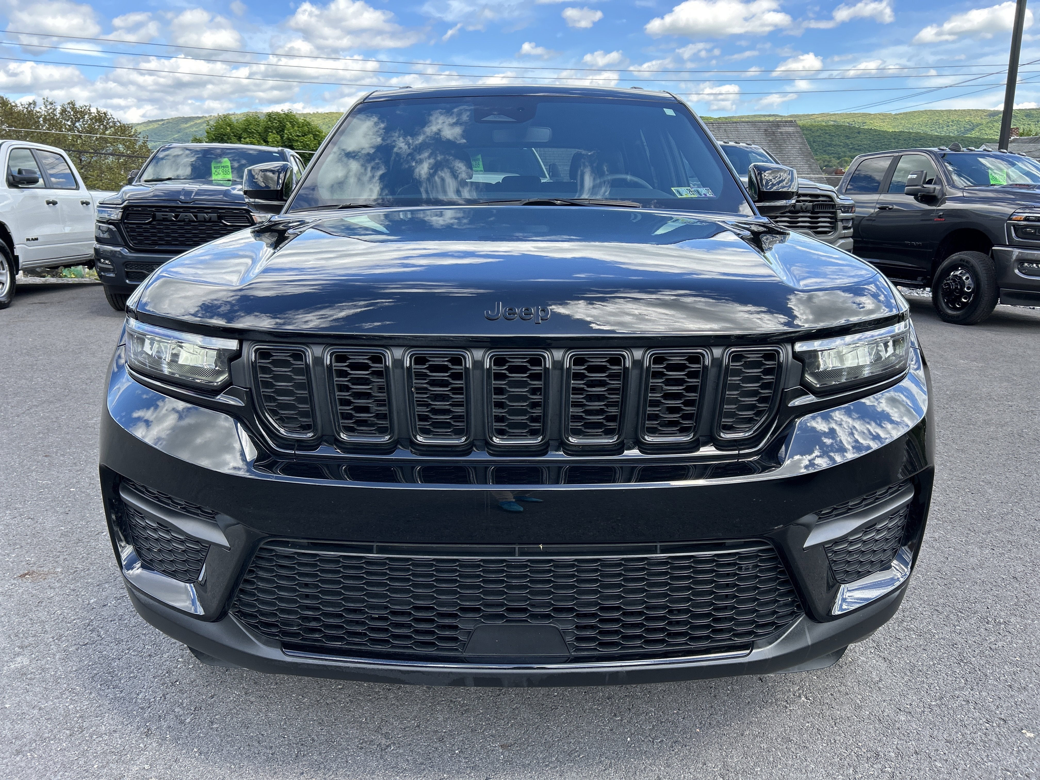 2023 Jeep GRAND CHEROKEE ALTITUDE