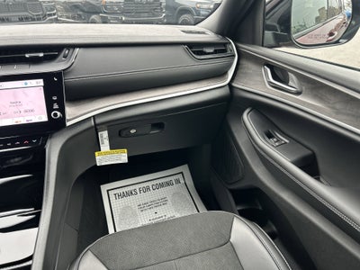 2026 Jeep Grand Cherokee Laredo Altitude