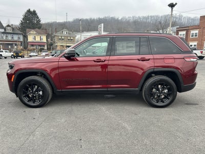 2026 Jeep Grand Cherokee Laredo Altitude