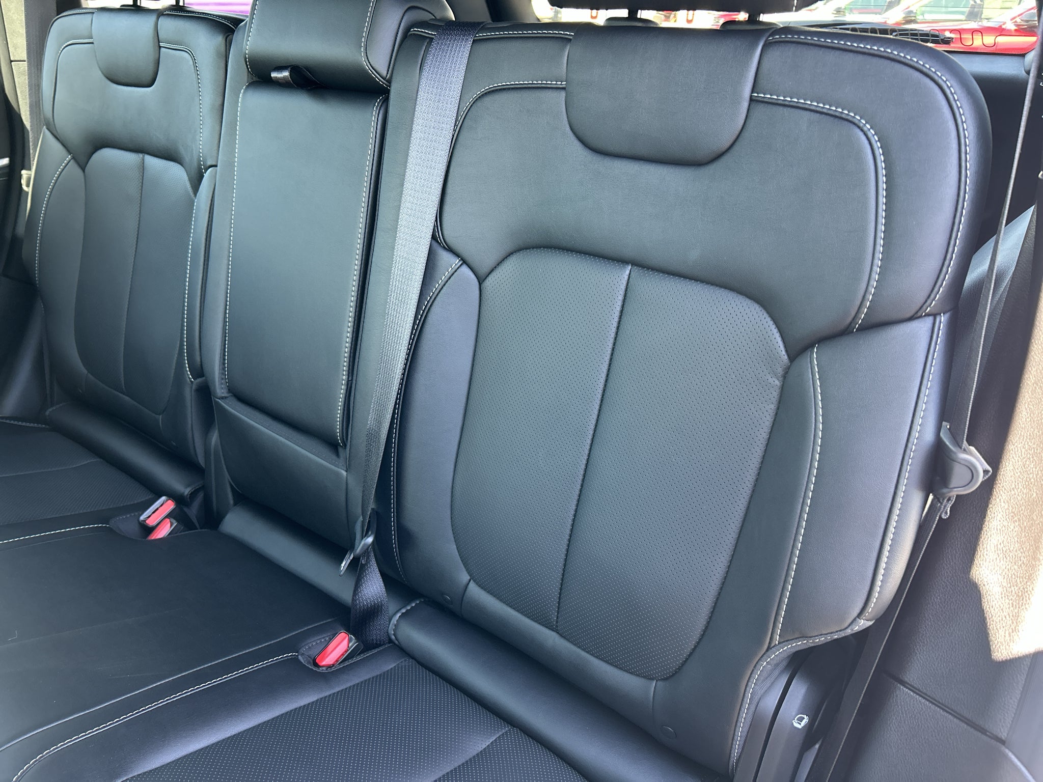 2027 Jeep Grand Cherokee Limited Reserve