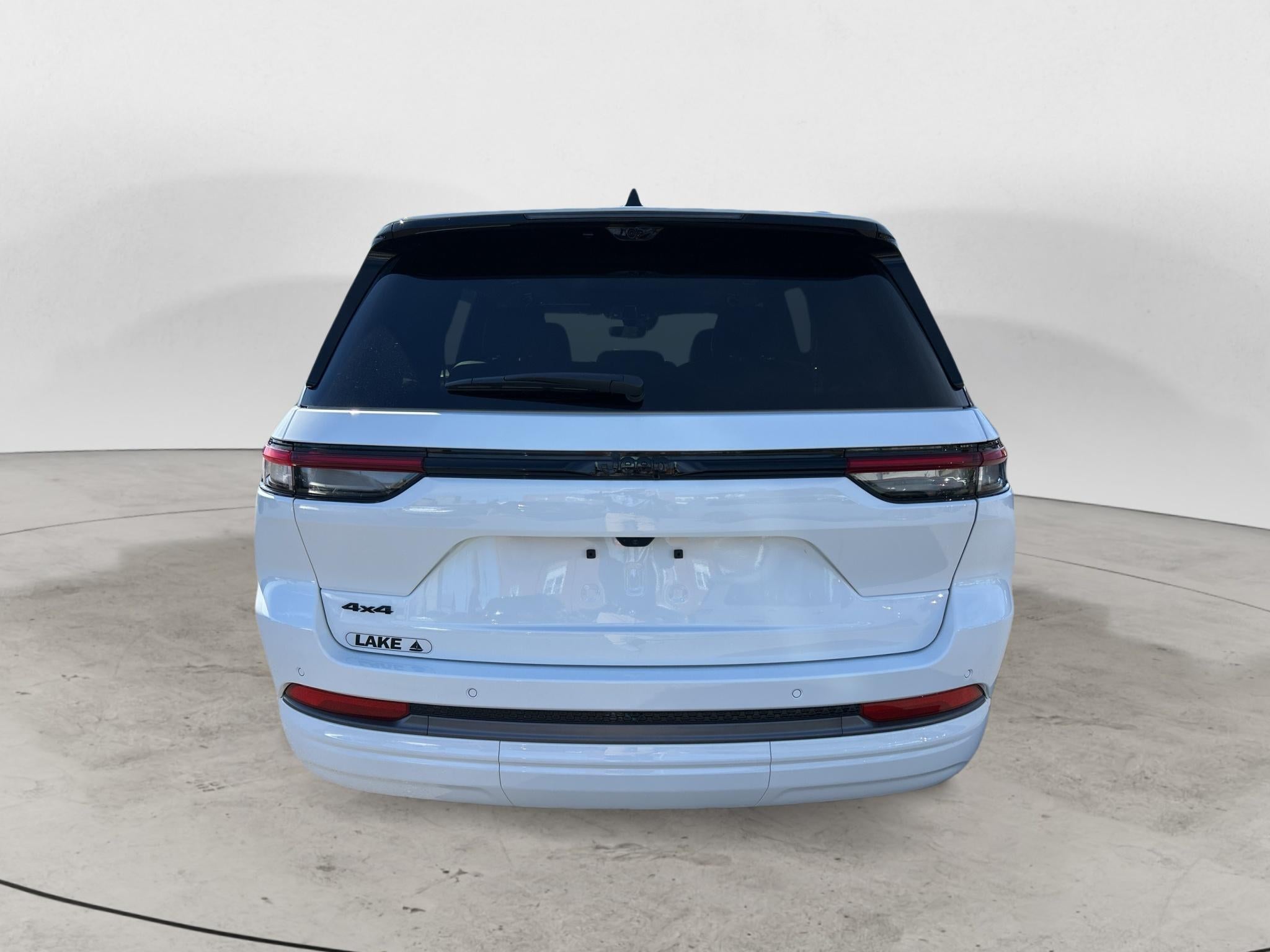 2027 Jeep Grand Cherokee Limited Reserve
