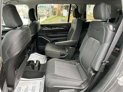 2022 Jeep GRAND CHEROKEE L LAREDO