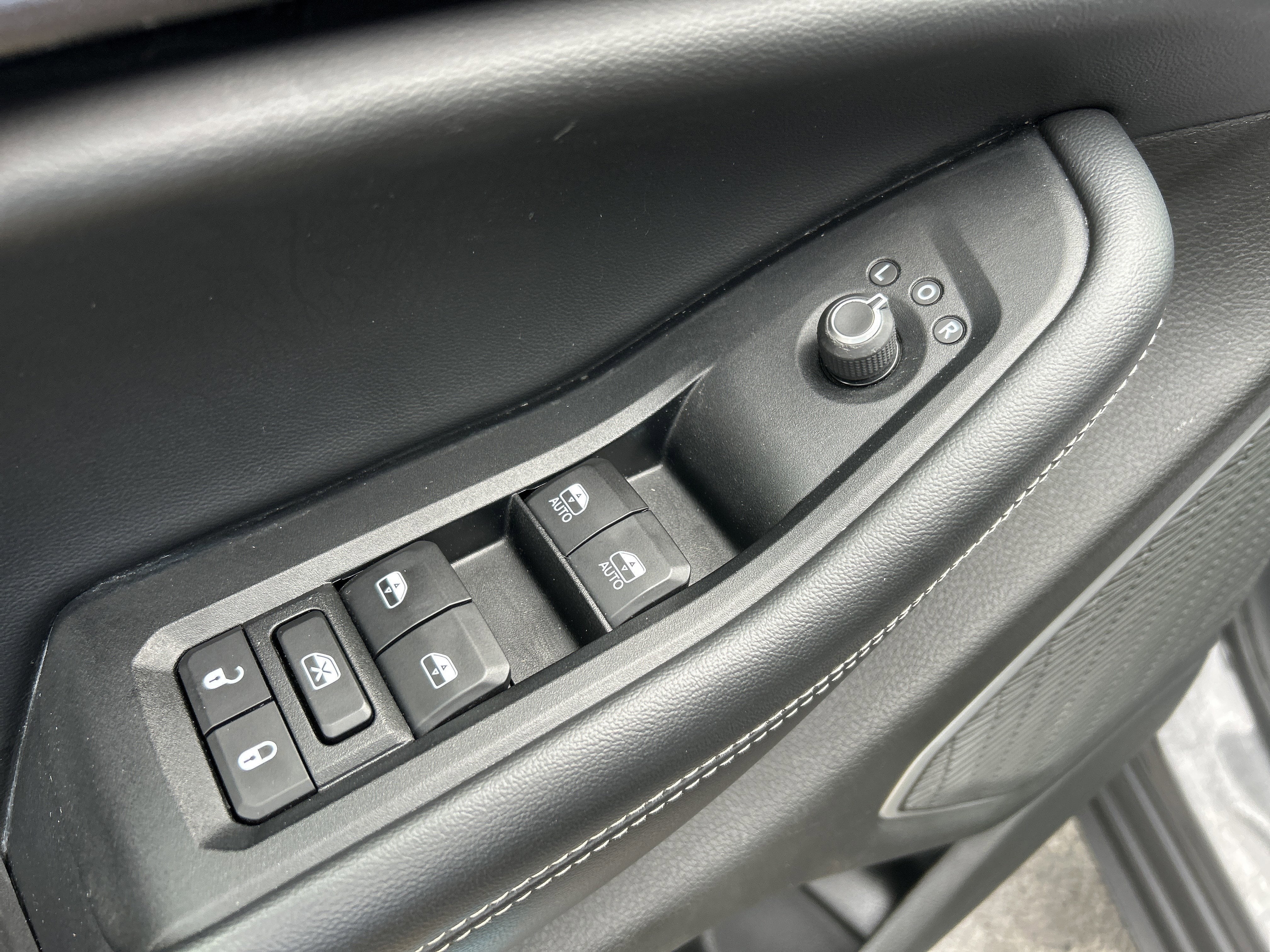 2022 Jeep GRAND CHEROKEE L LAREDO