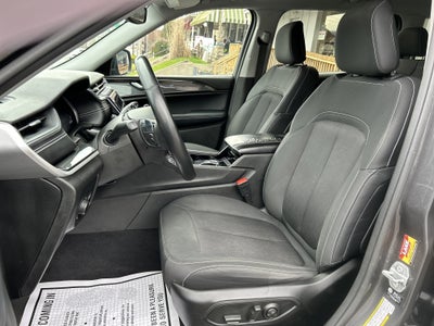 2022 Jeep GRAND CHEROKEE L LAREDO