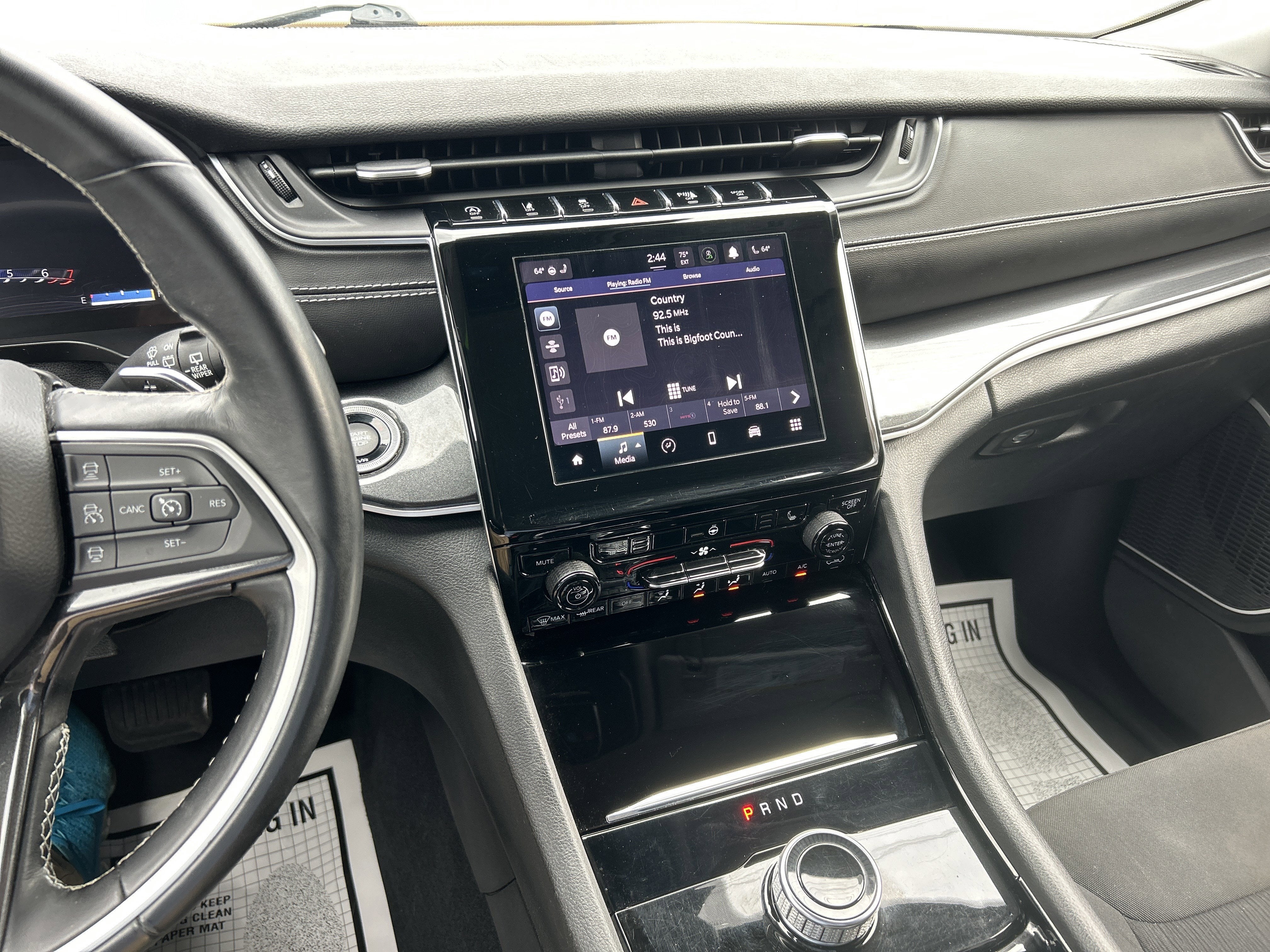 2022 Jeep GRAND CHEROKEE L LAREDO