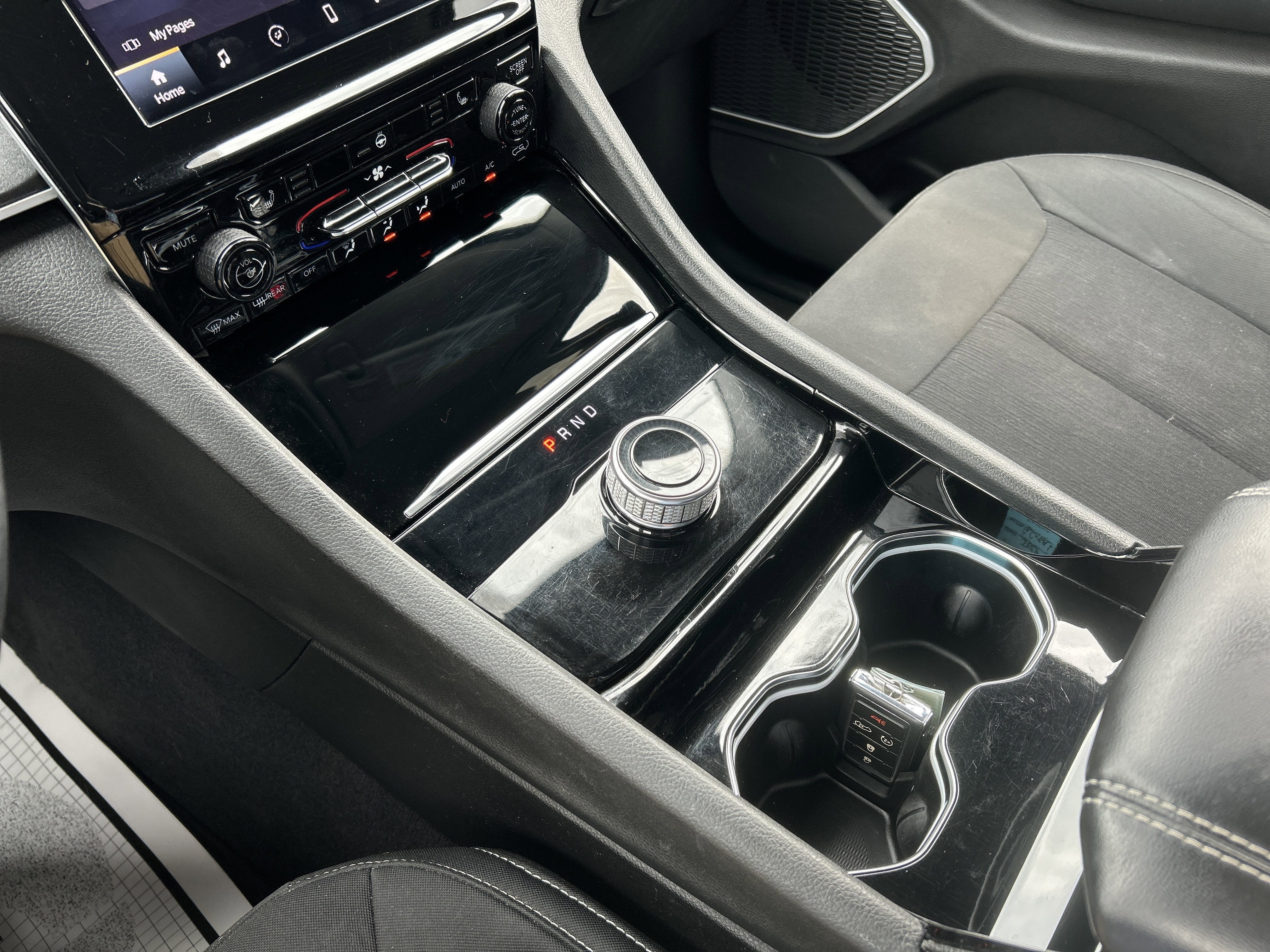 2022 Jeep GRAND CHEROKEE L LAREDO