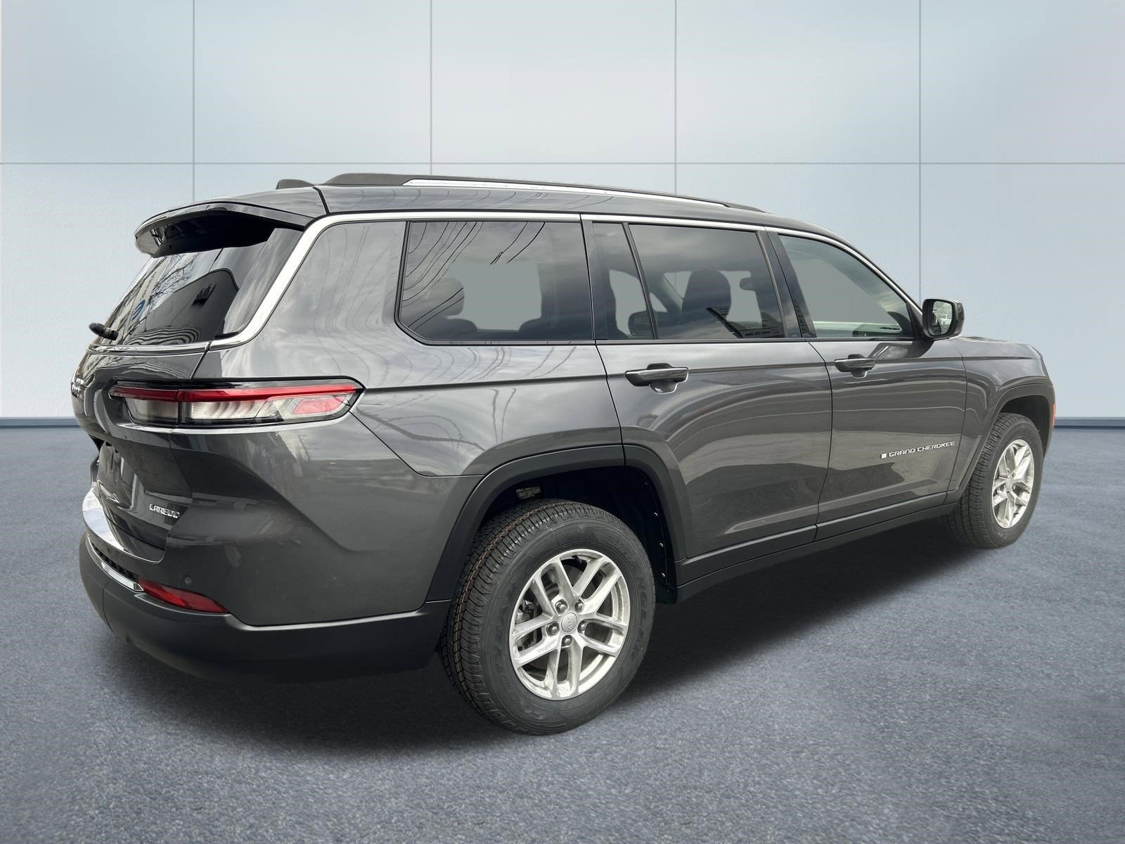 2022 Jeep GRAND CHEROKEE L LAREDO