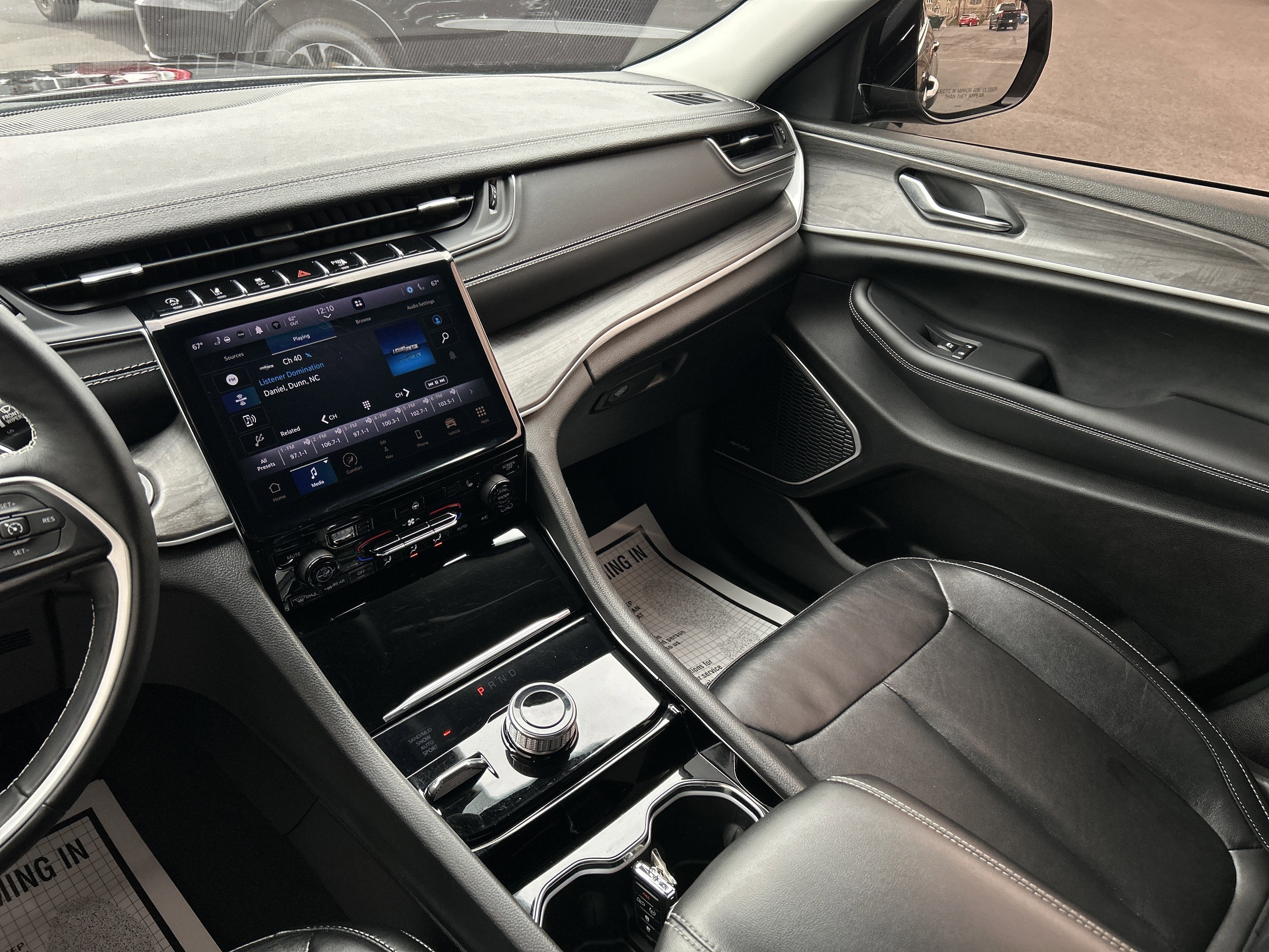 2022 Jeep GRAND CHEROKEE L LIMITED