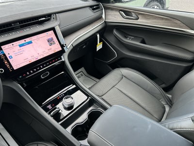 2027 Jeep Grand Cherokee L Limited Reserve