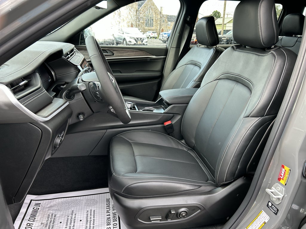 2027 Jeep Grand Cherokee L Limited Reserve