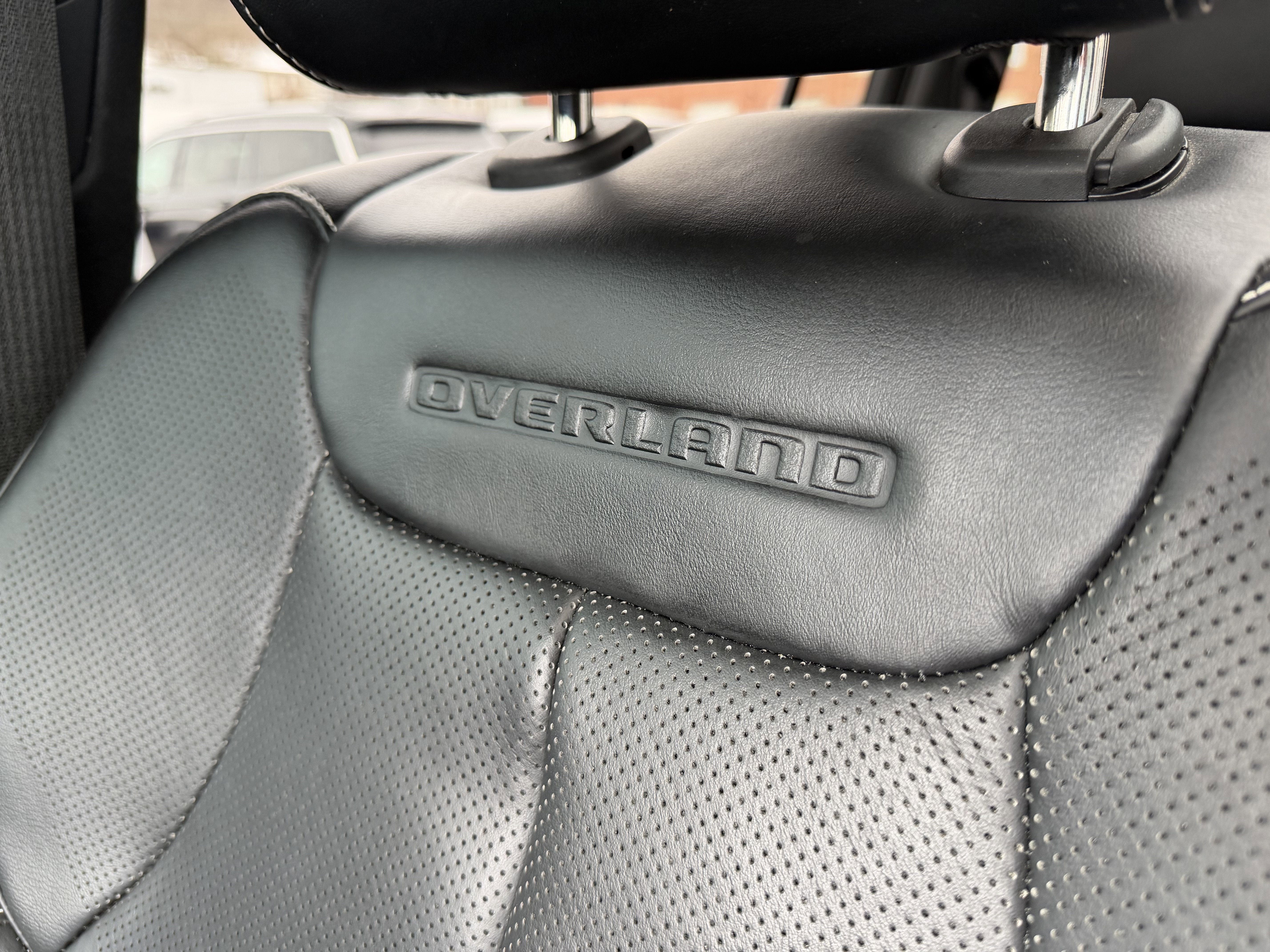 2021 Jeep GRAND CHEROKEE OVERLAND