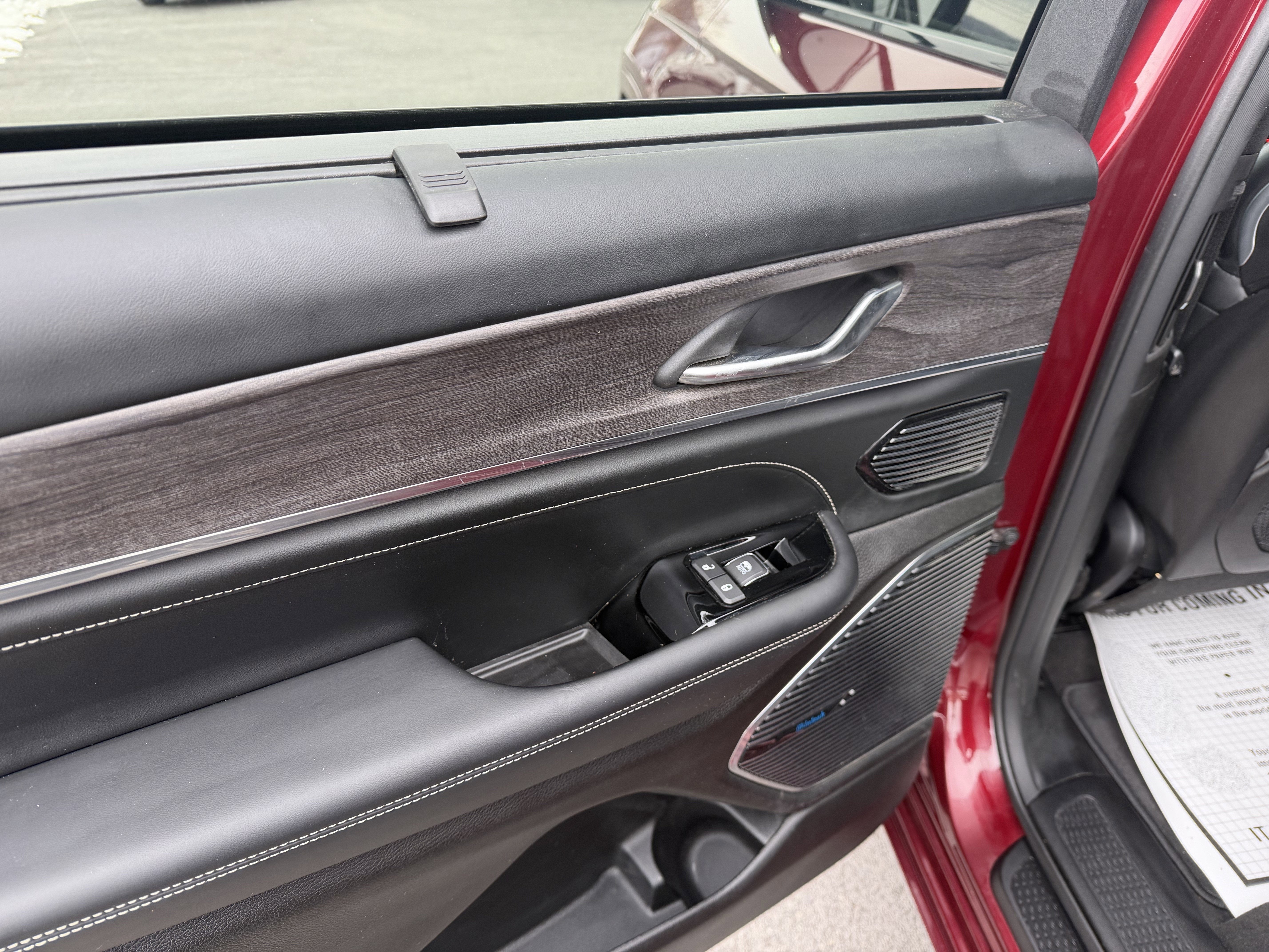 2021 Jeep GRAND CHEROKEE OVERLAND