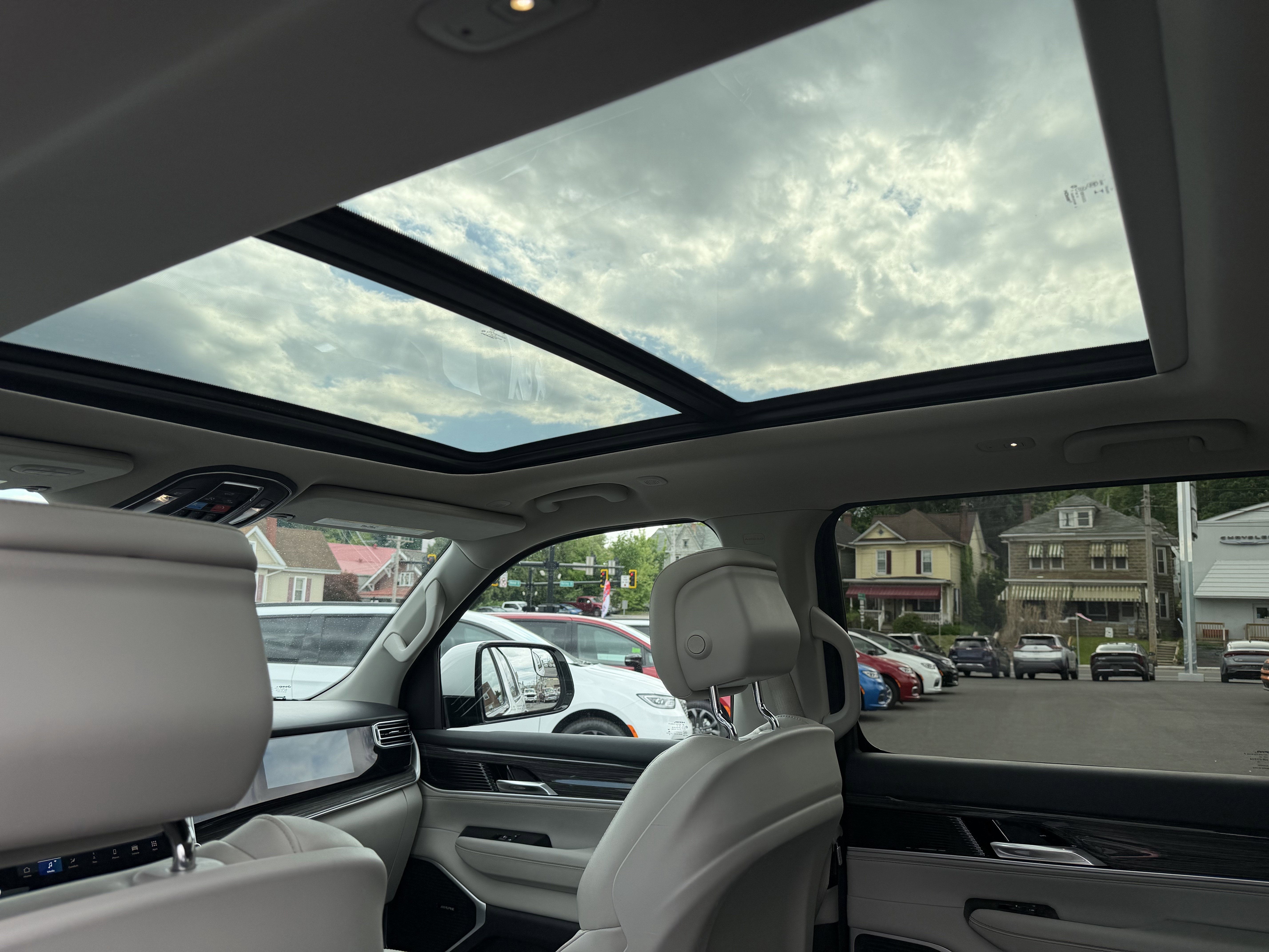 2022 Jeep WAGONEER SERIES II