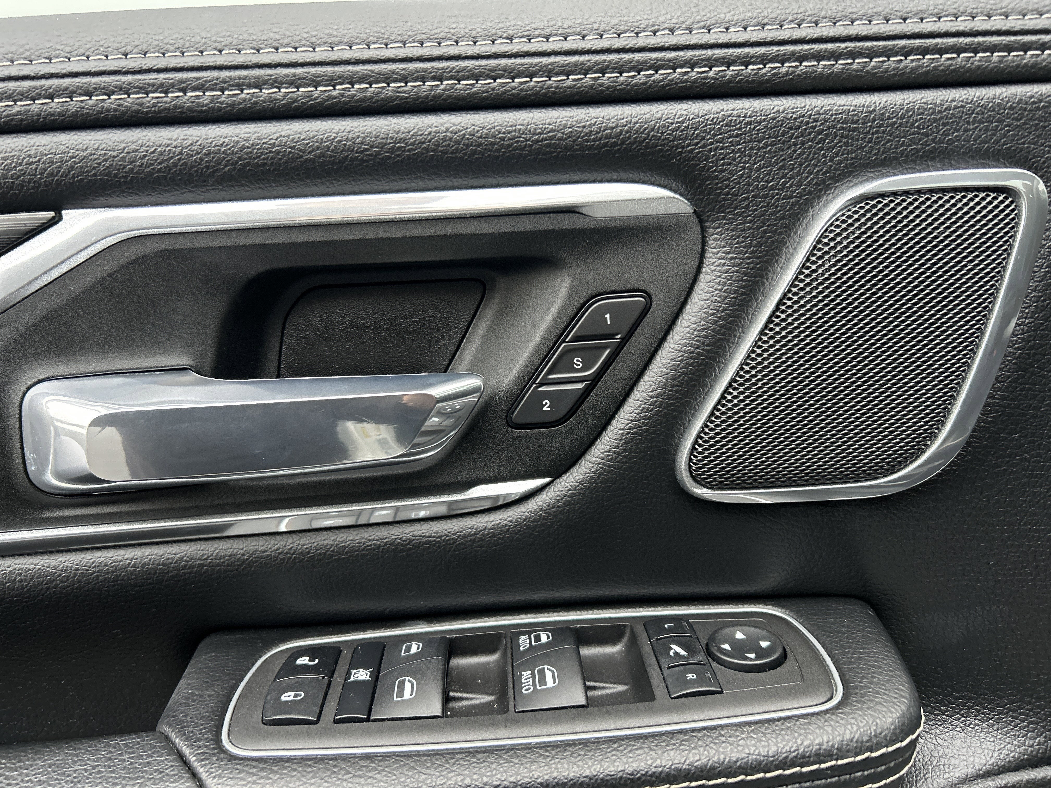 2023 RAM RAM 1500 LARAMIE