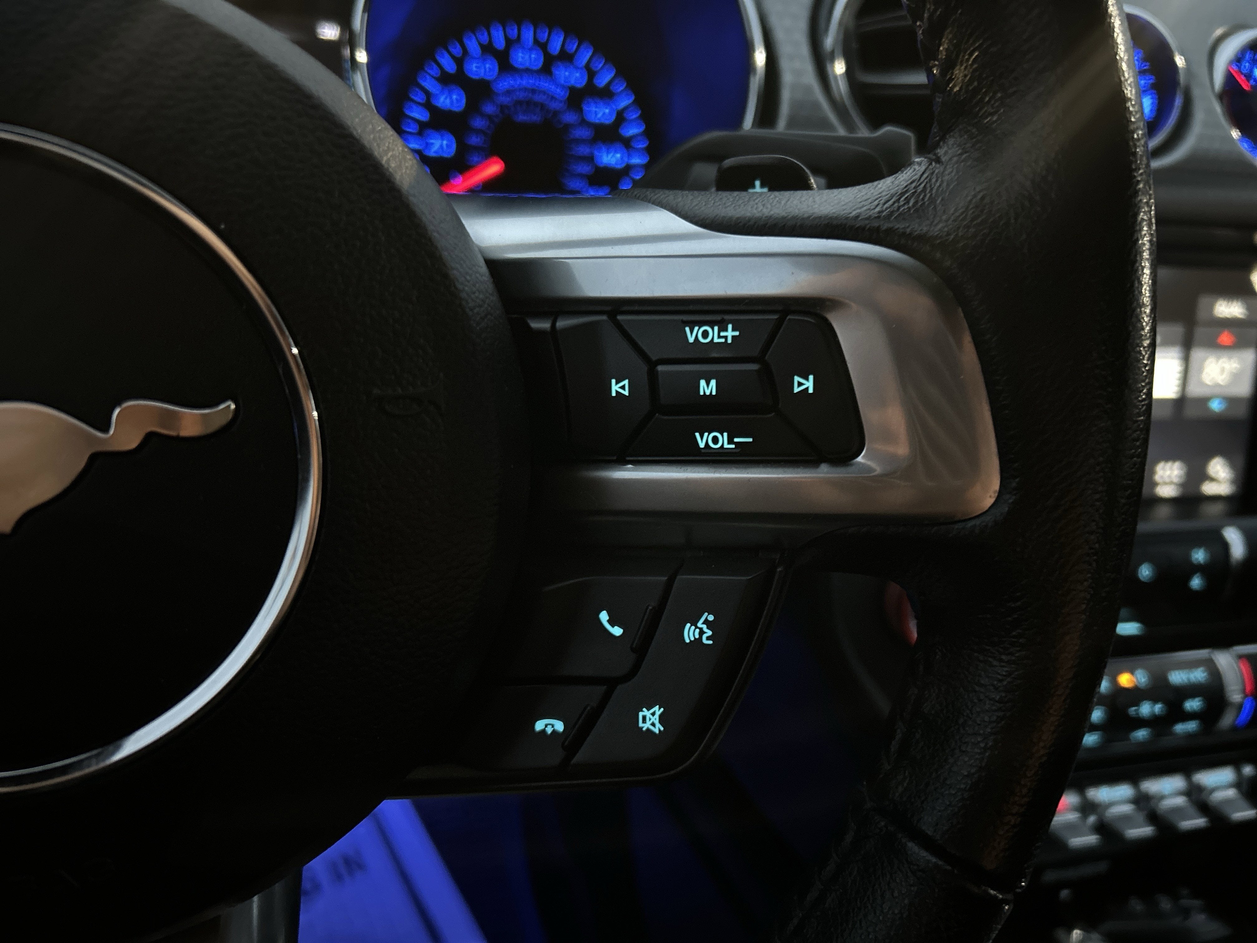 2016 Ford MUSTANG ECO PREMIUM