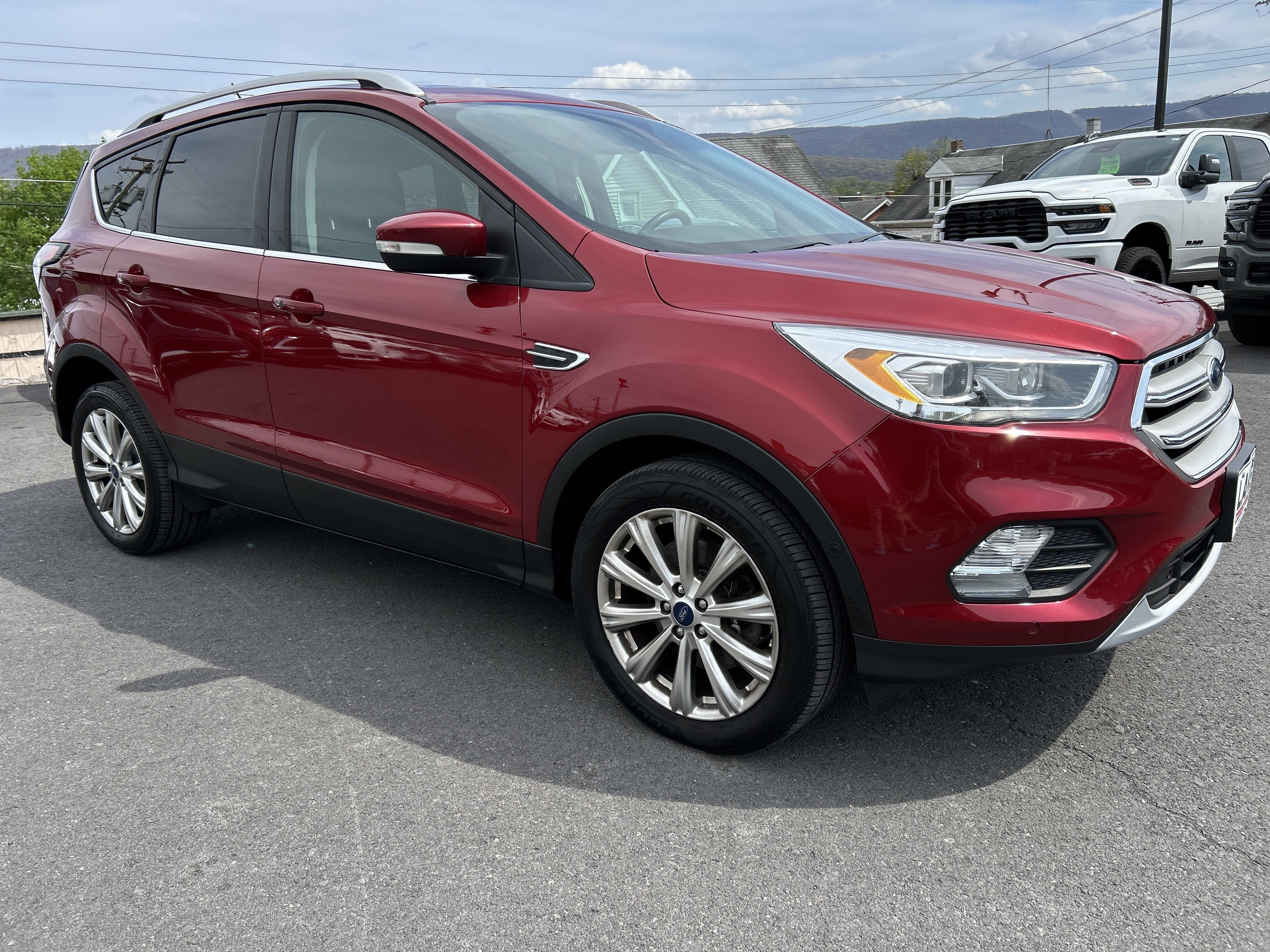 2018 Ford ESCAPE TITANIUM